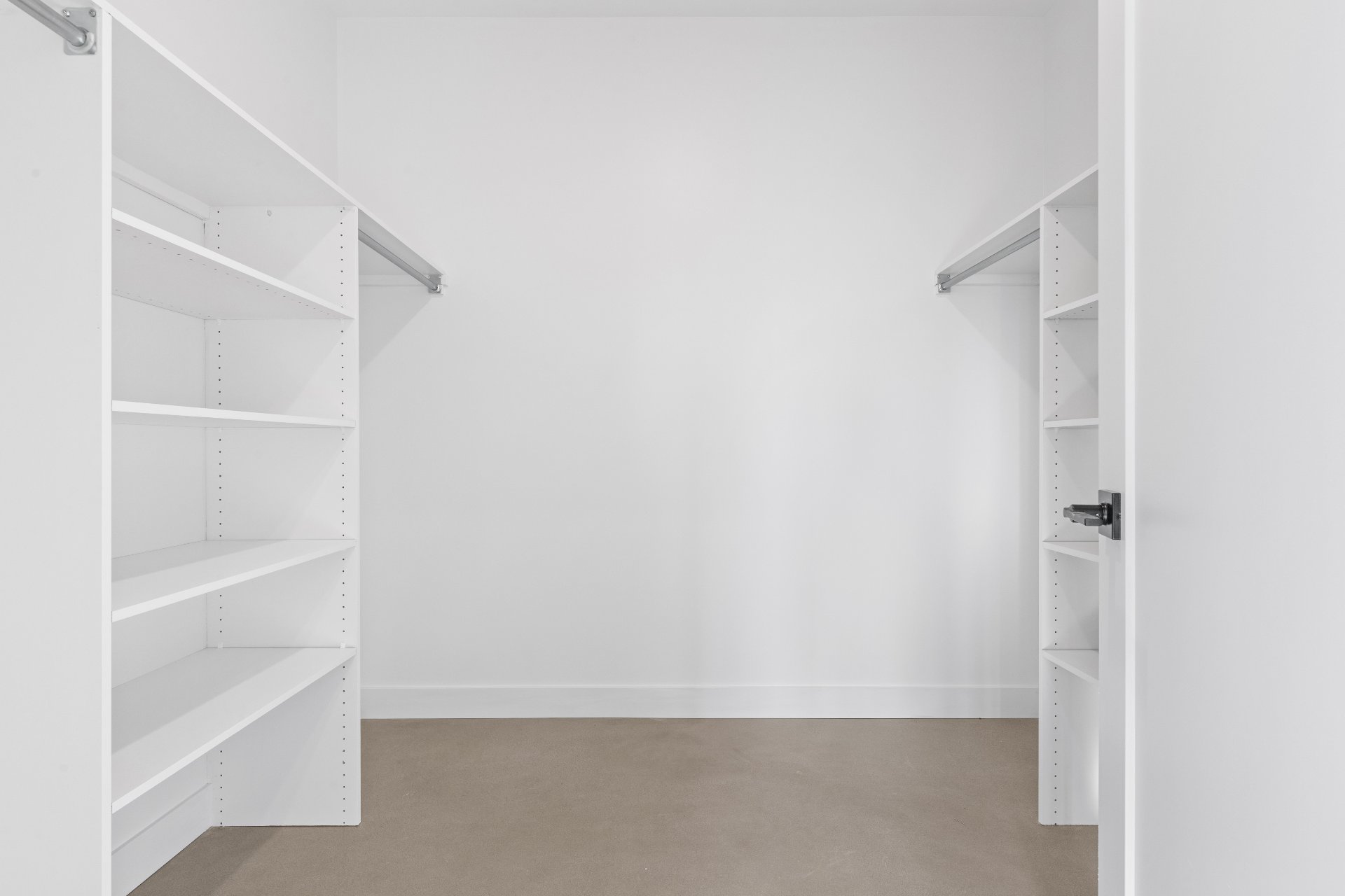 Walk-in closet