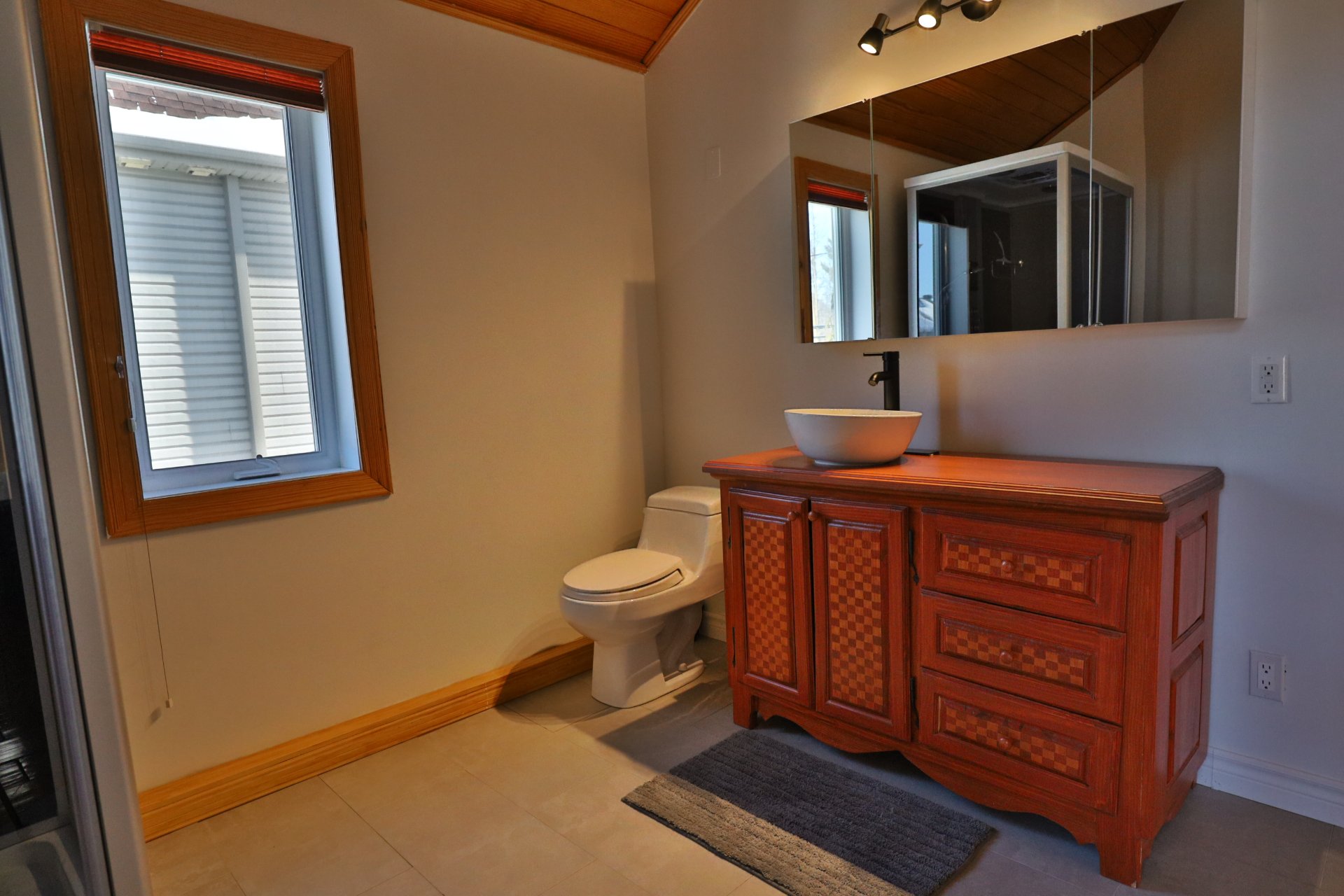 Salle de bains attenante à la CCP