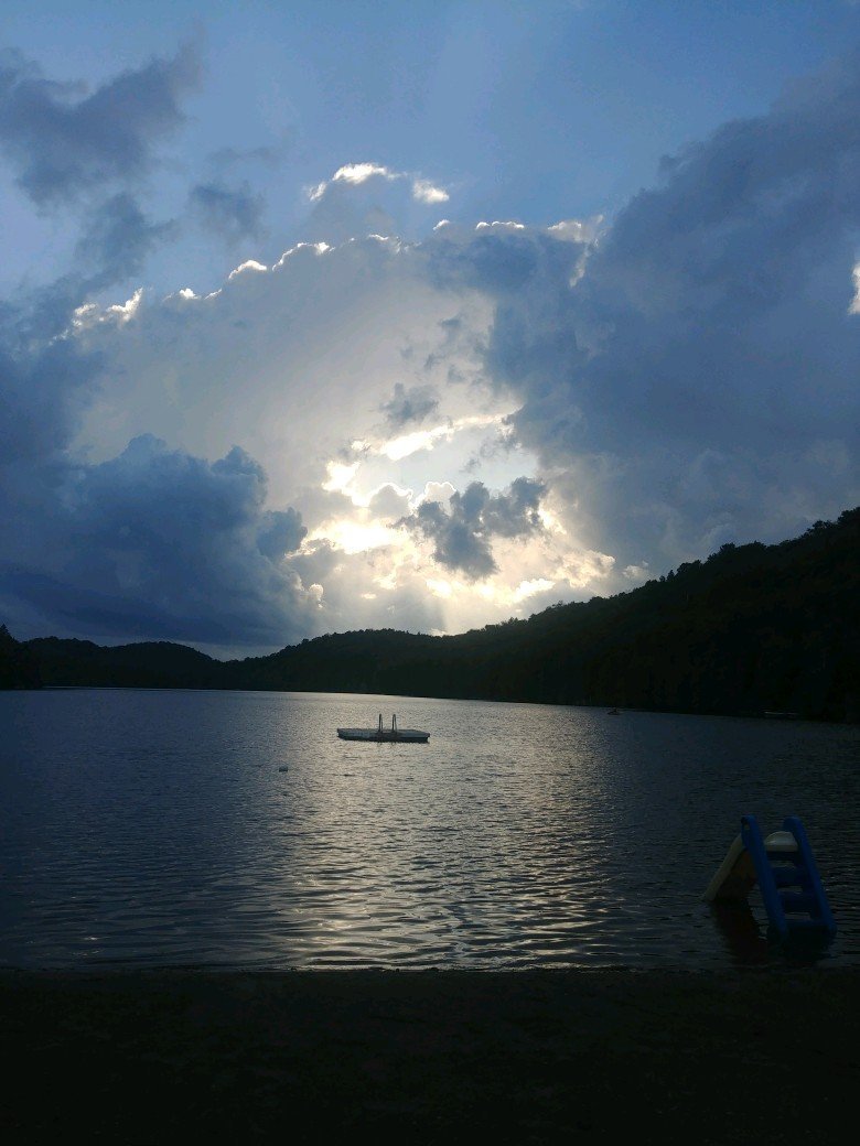 Accès au plan d'eau