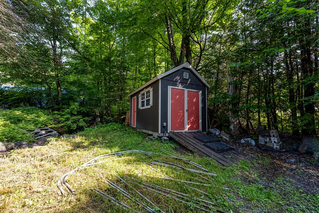 Shed