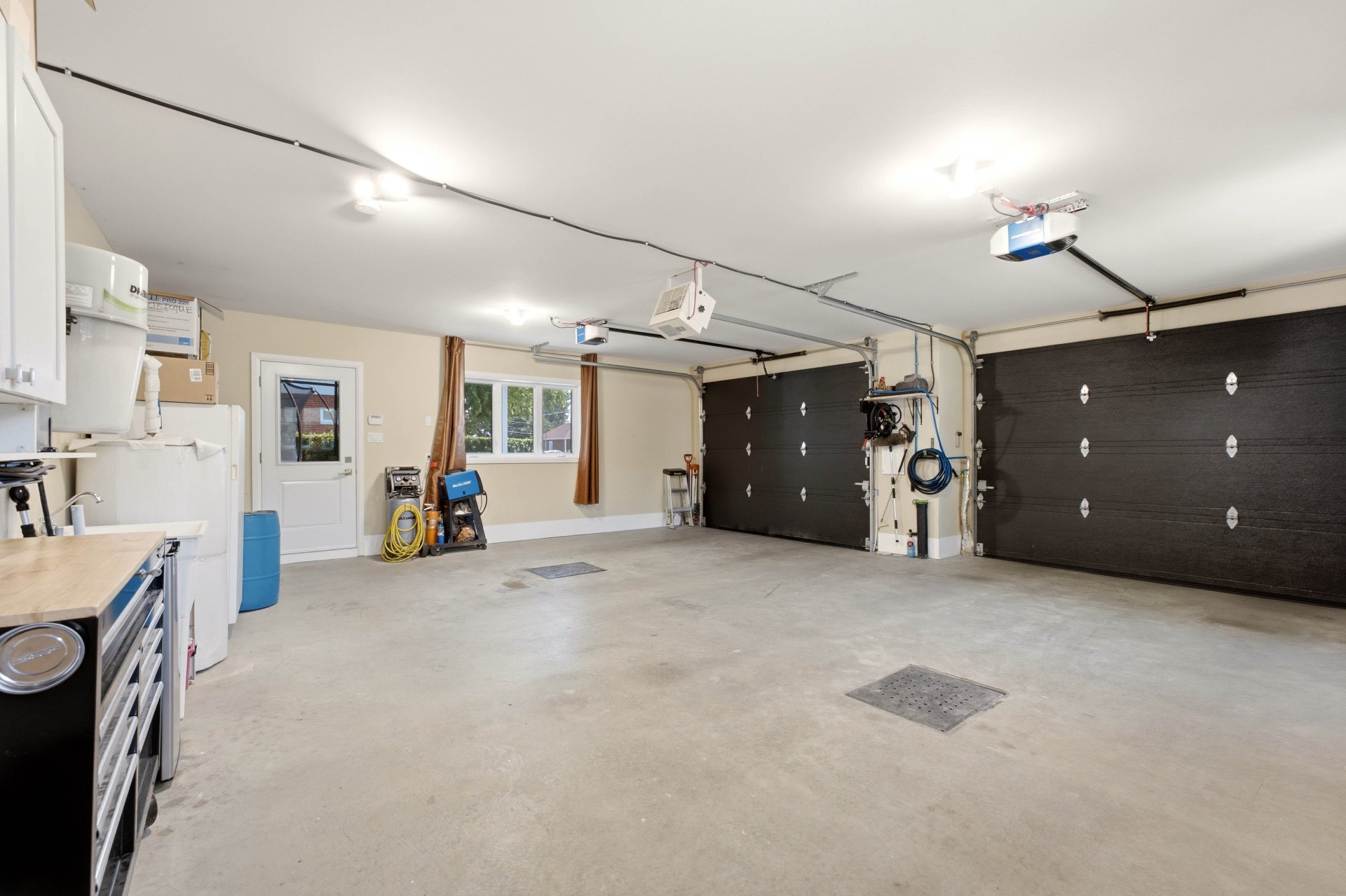 Intérieur du garage attaché