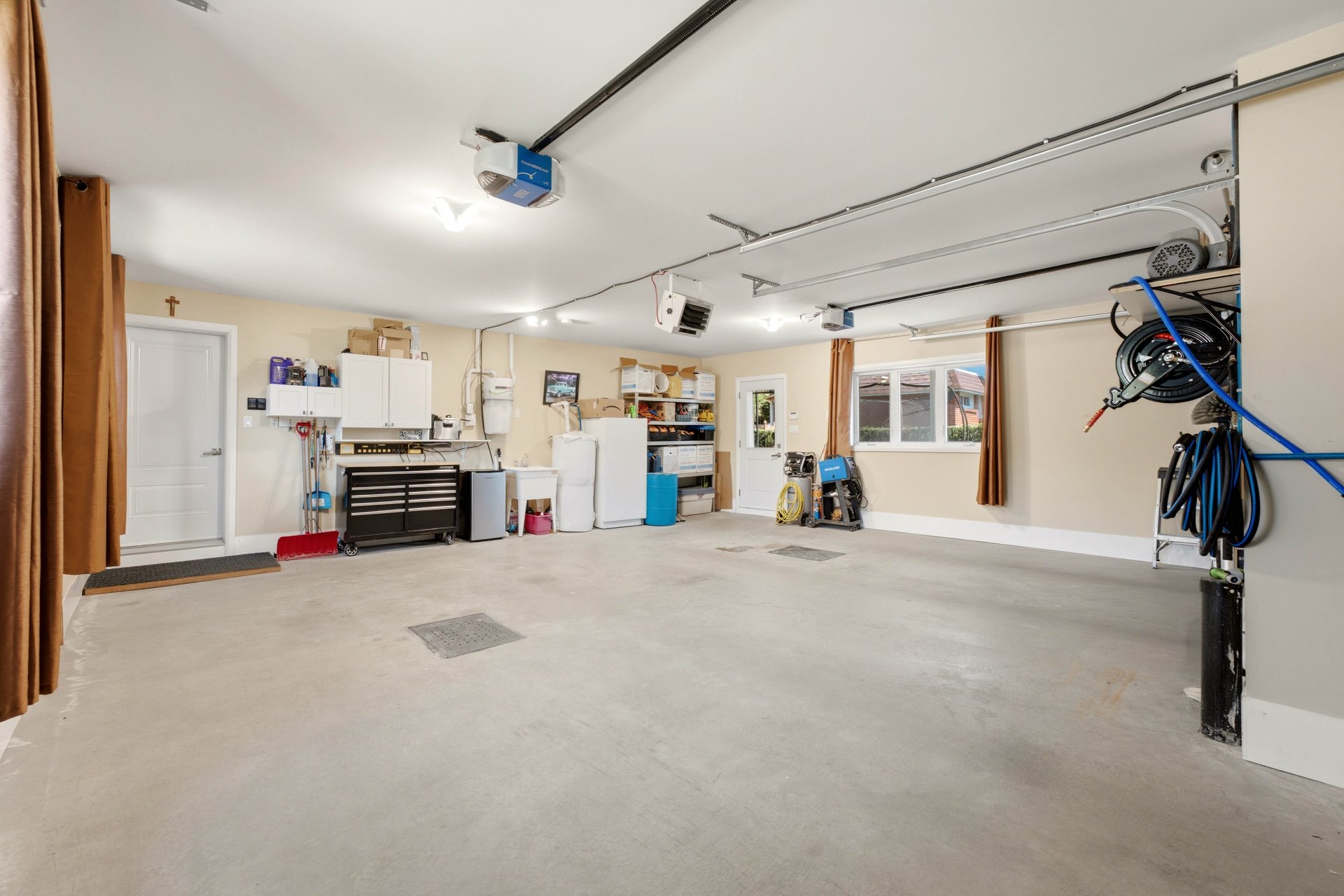 Intérieur du garage attaché