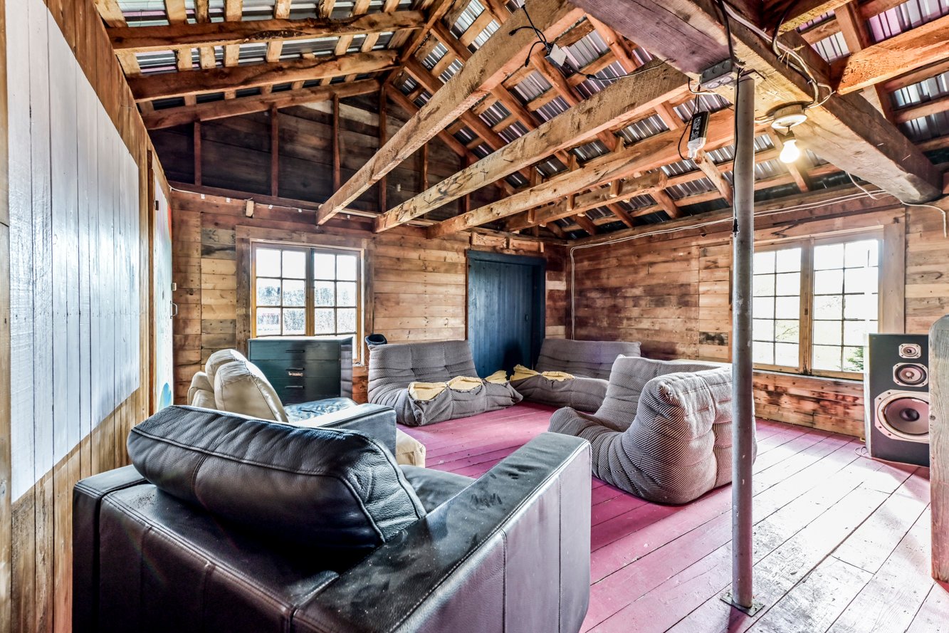Barn