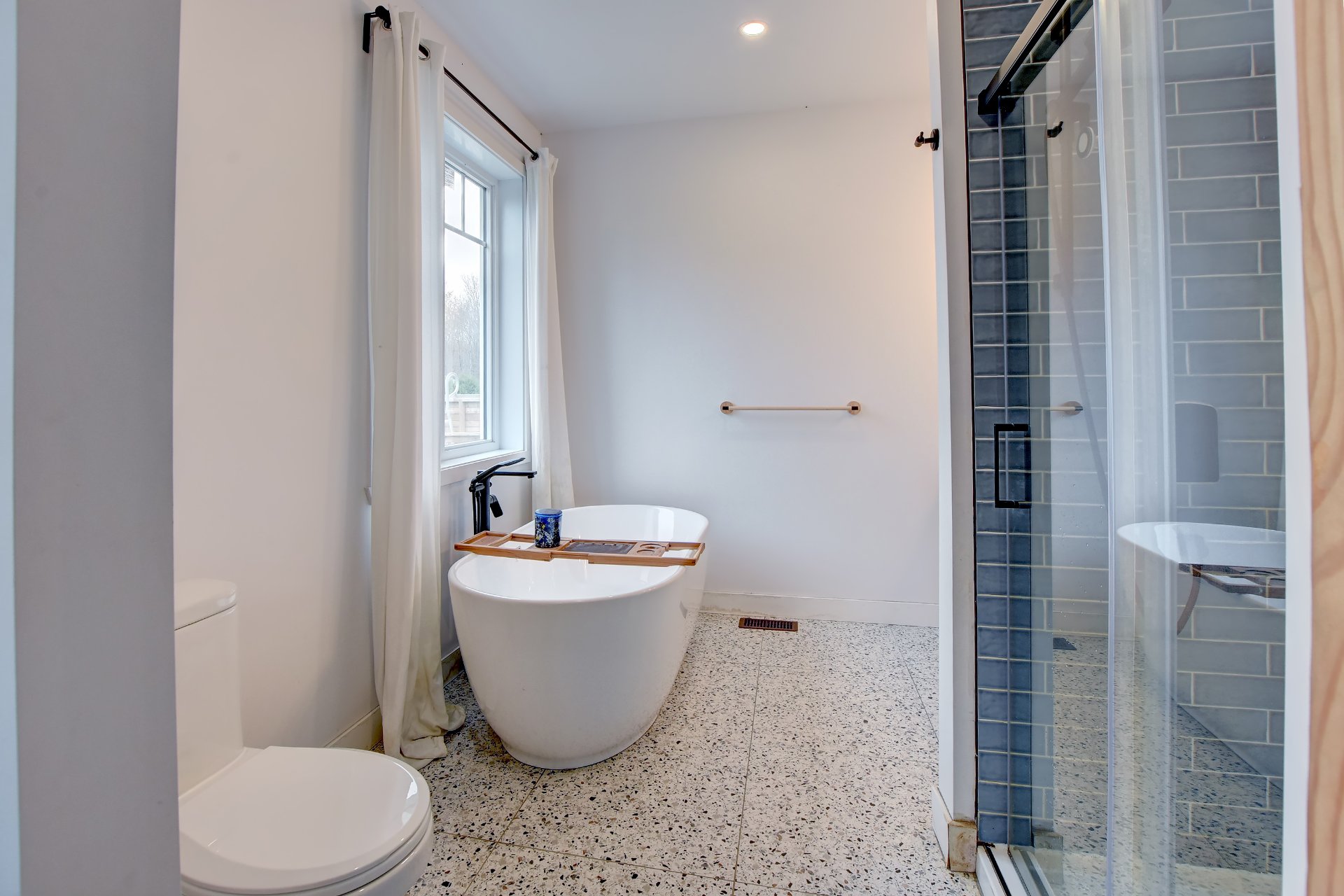 Salle de bains attenante à la CCP