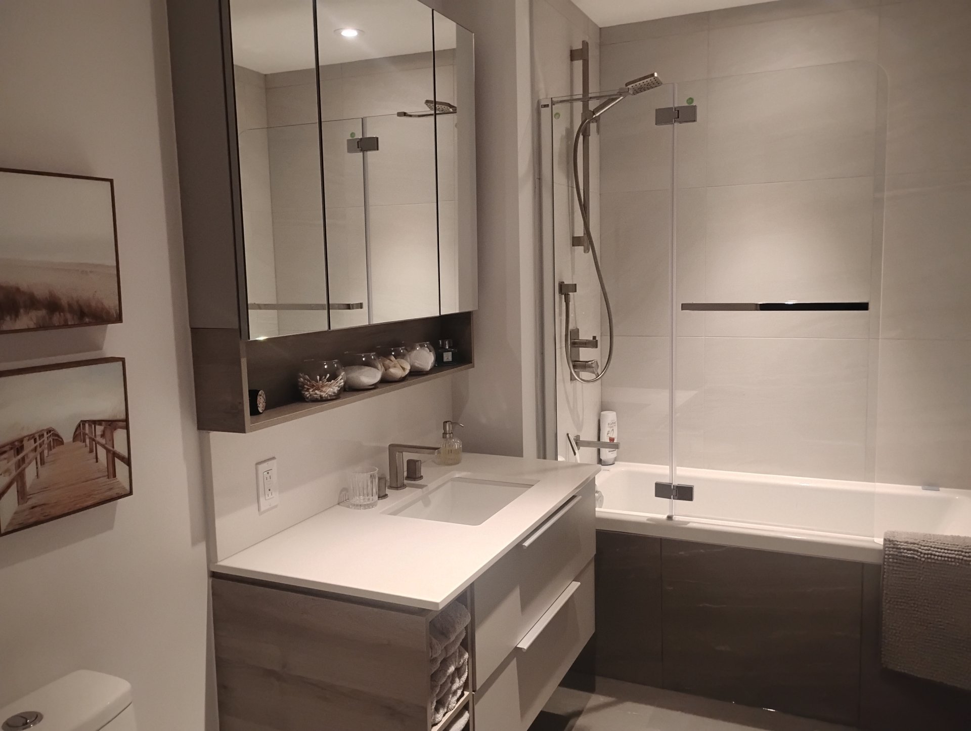 Salle de bains attenante à la CCP