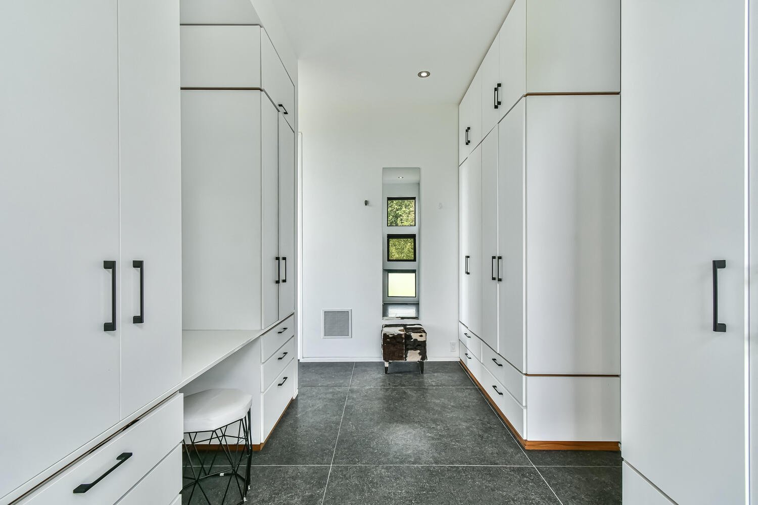 Walk-in closet