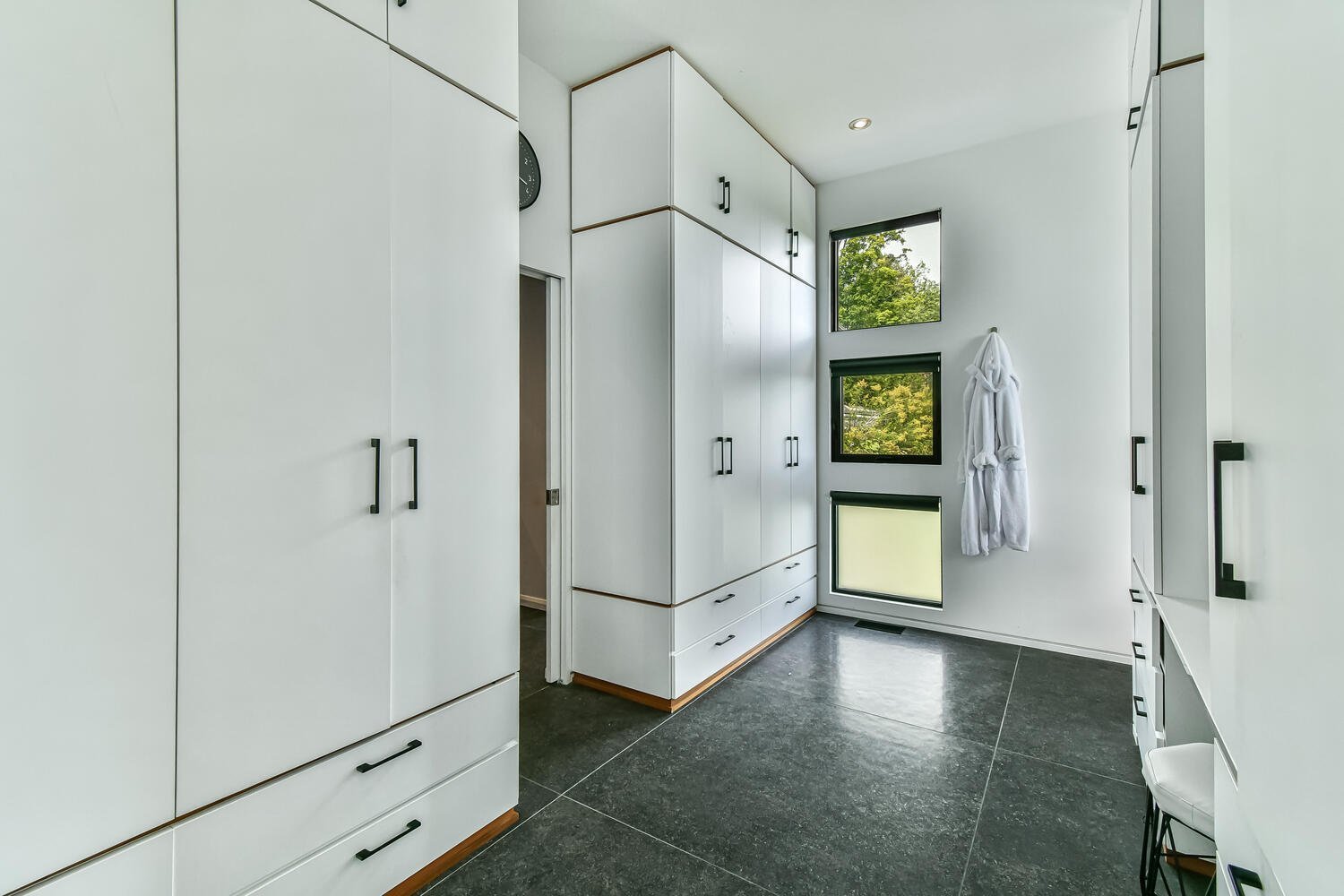 Walk-in closet