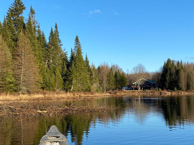 Access to the body of water