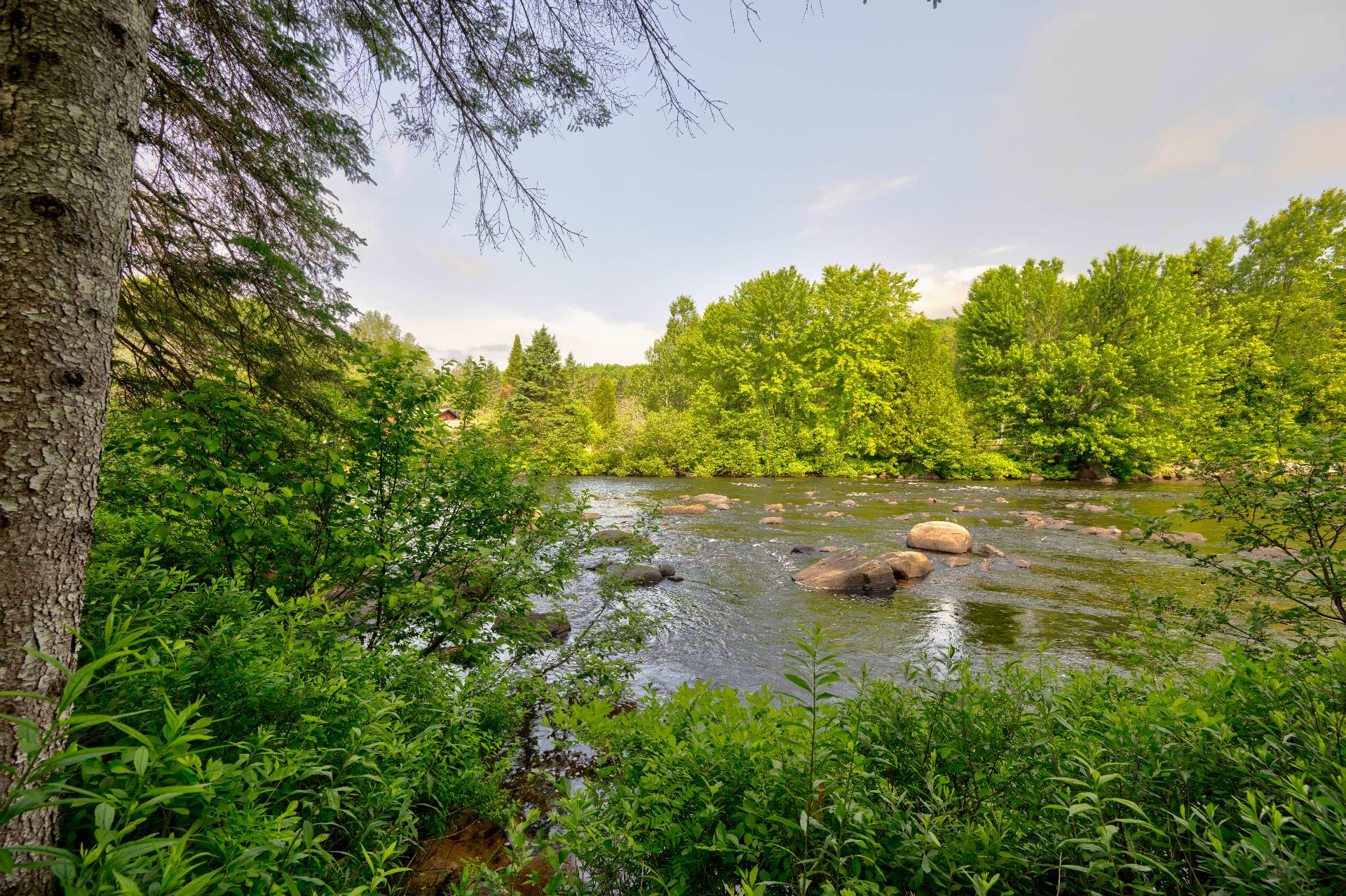 Accès au plan d'eau
