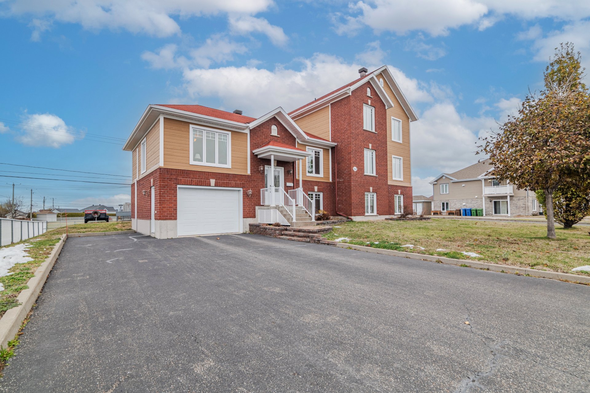 Garage intérieur appartenant à la partie privative