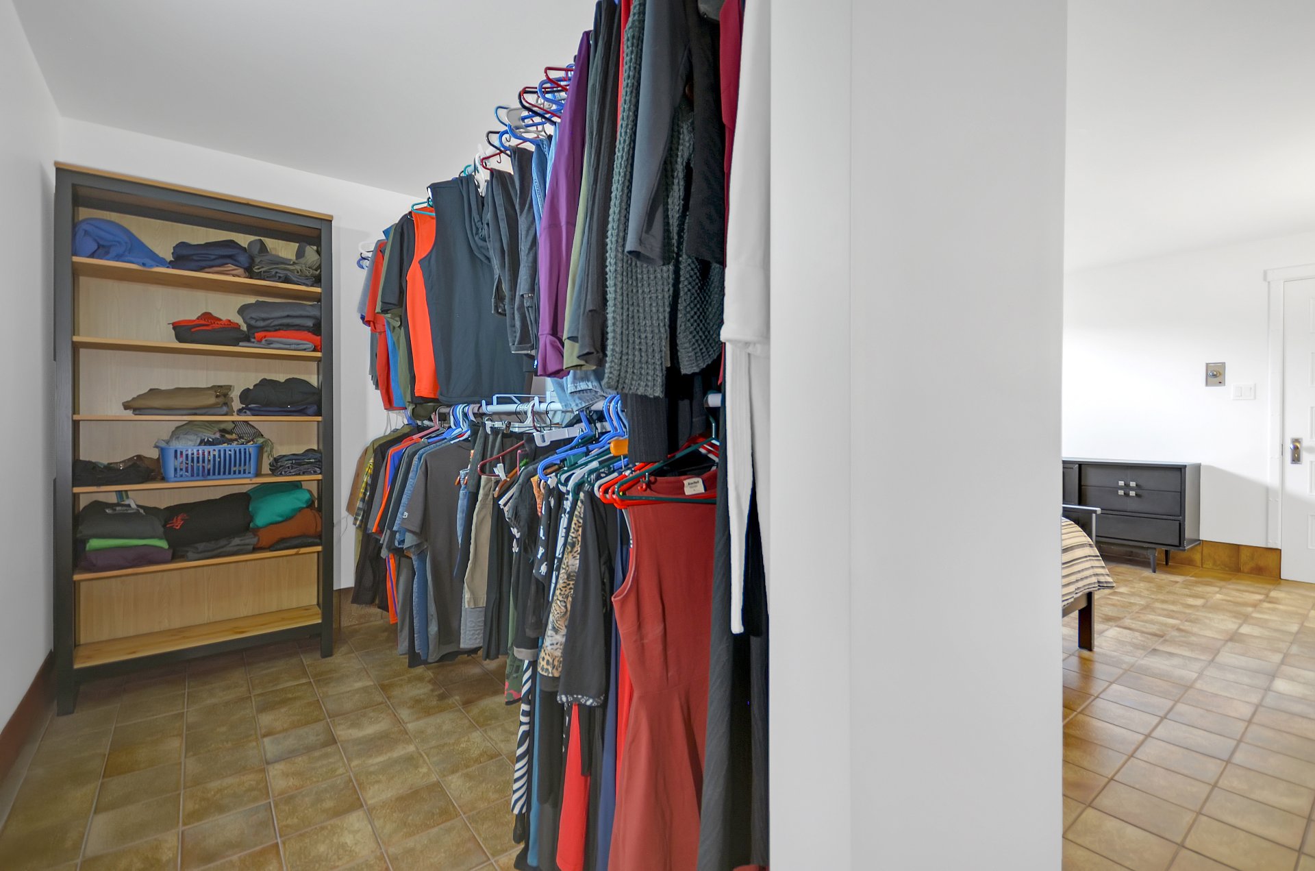Walk-in closet