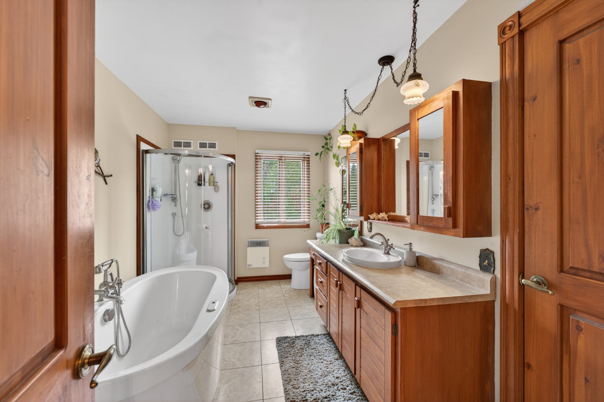 Ensuite bathroom