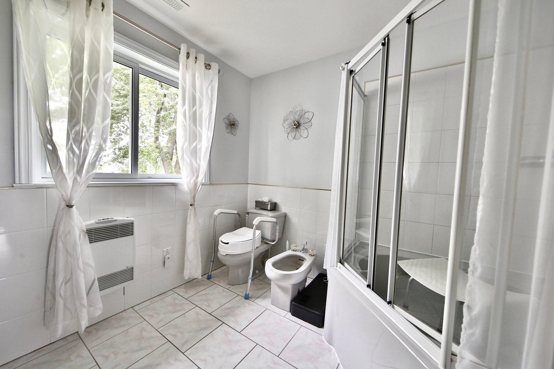 Salle de bains attenante à la CCP