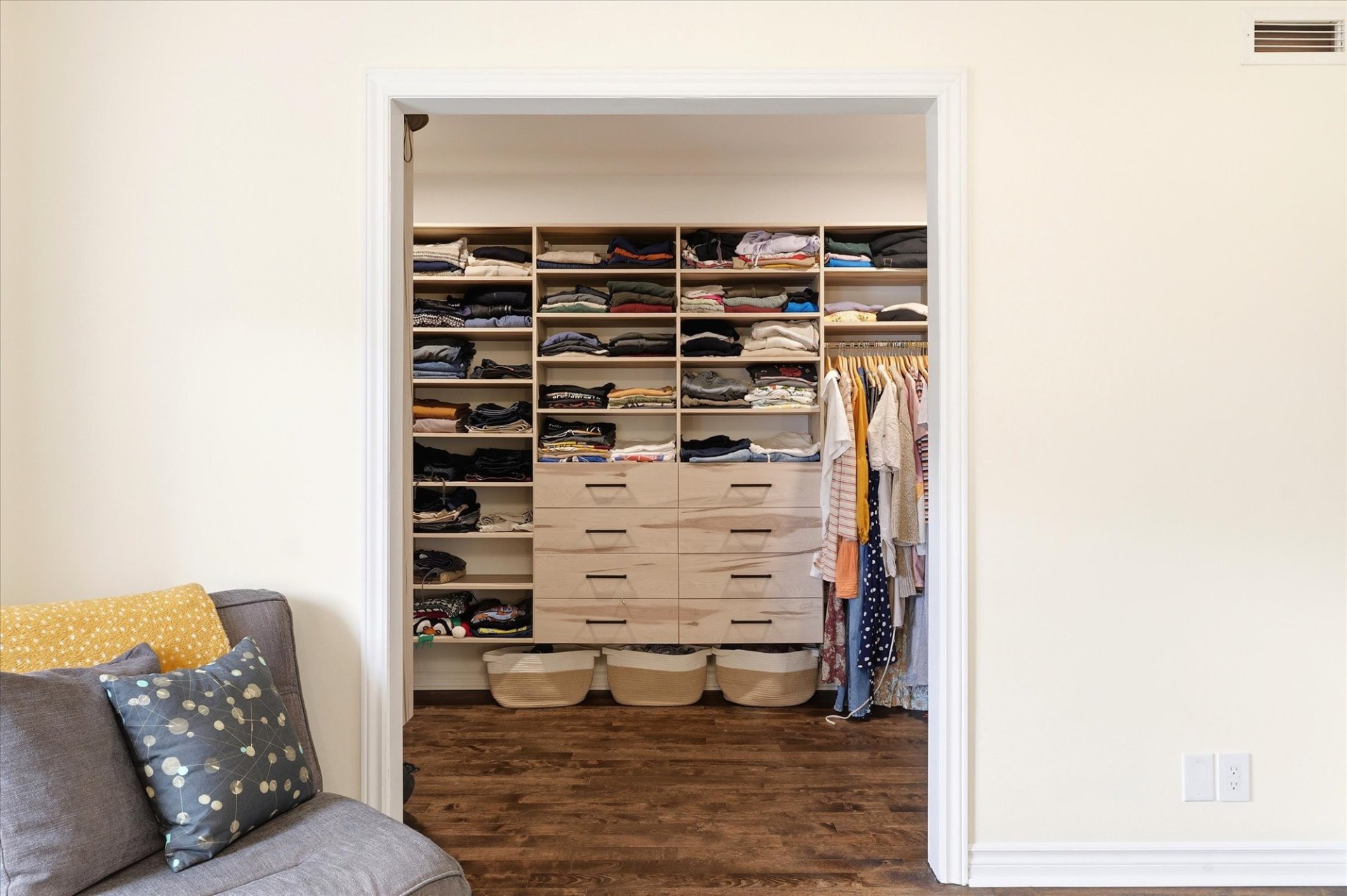 Walk-in closet