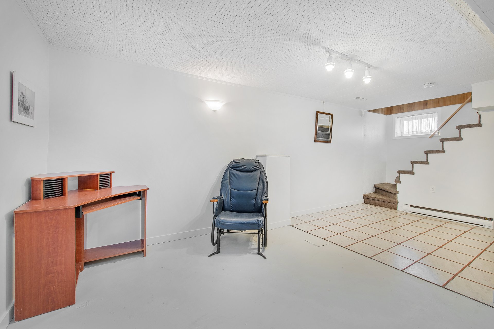 Espace bureau ou salle de jeux