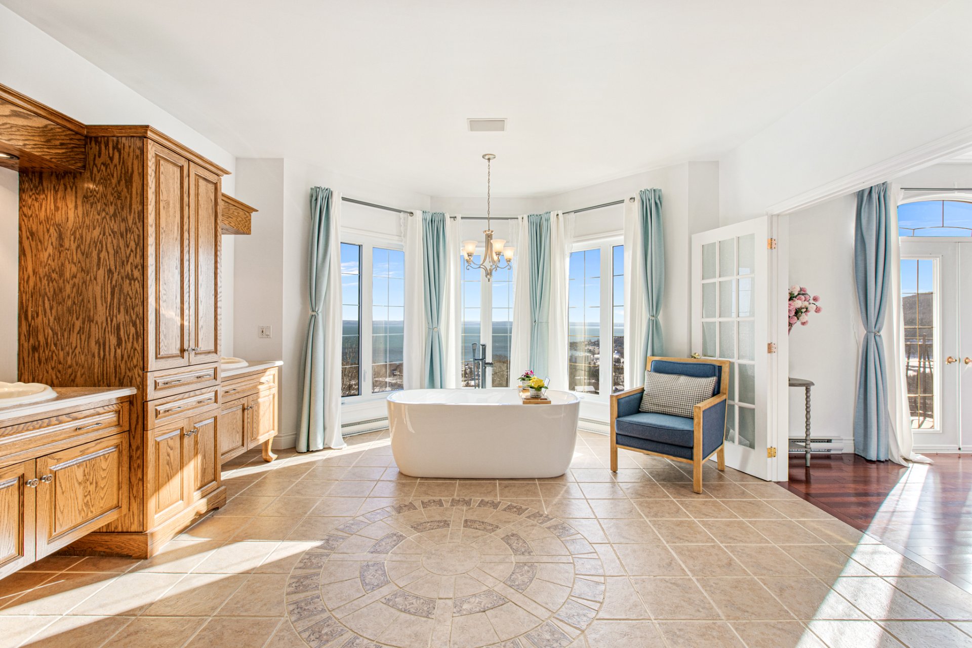 Salle de bains attenante à la CCP