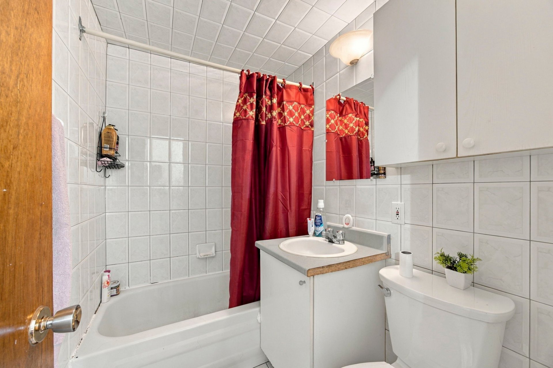 Unit 2 - bathroom