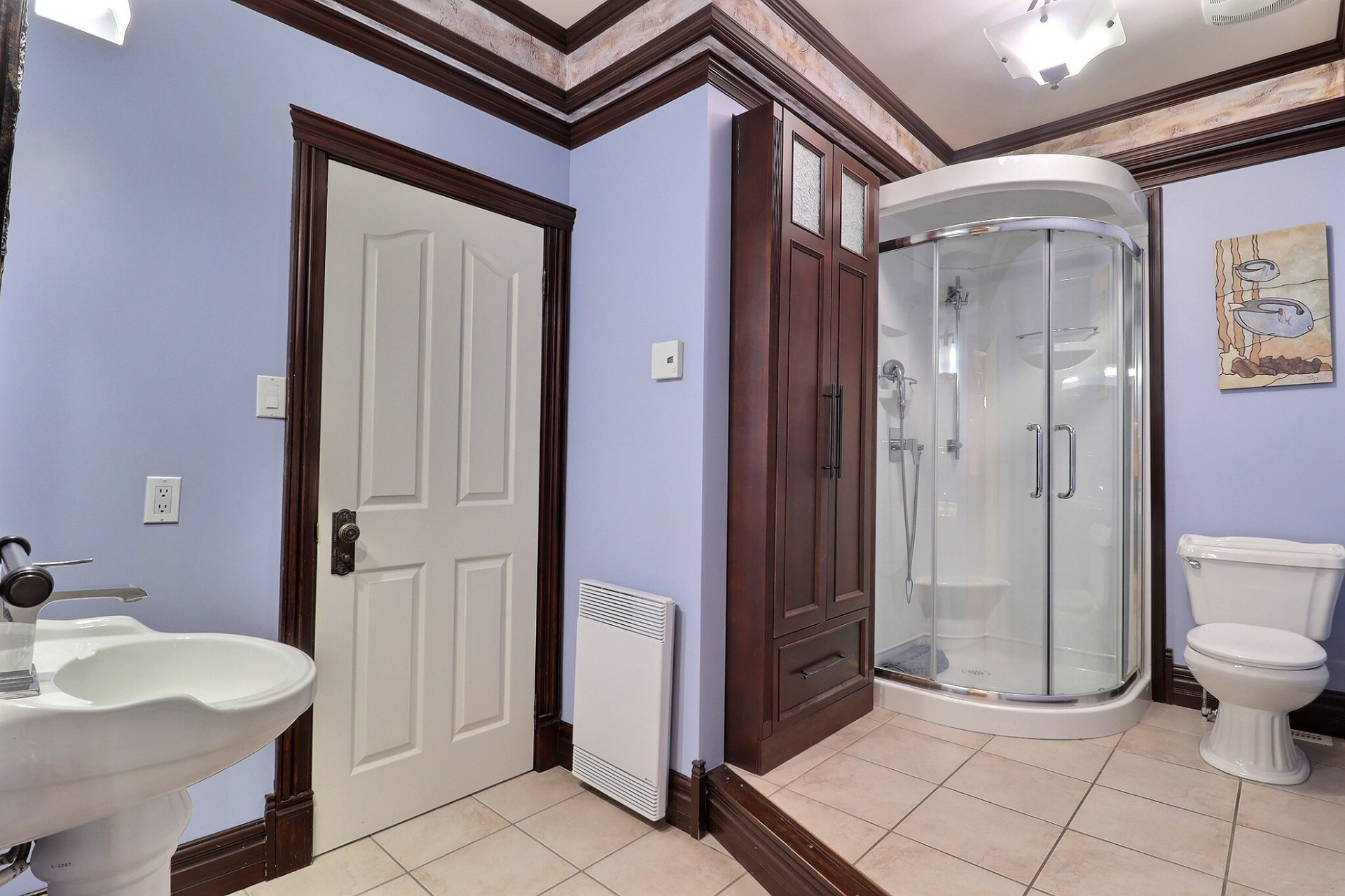 Ensuite bathroom