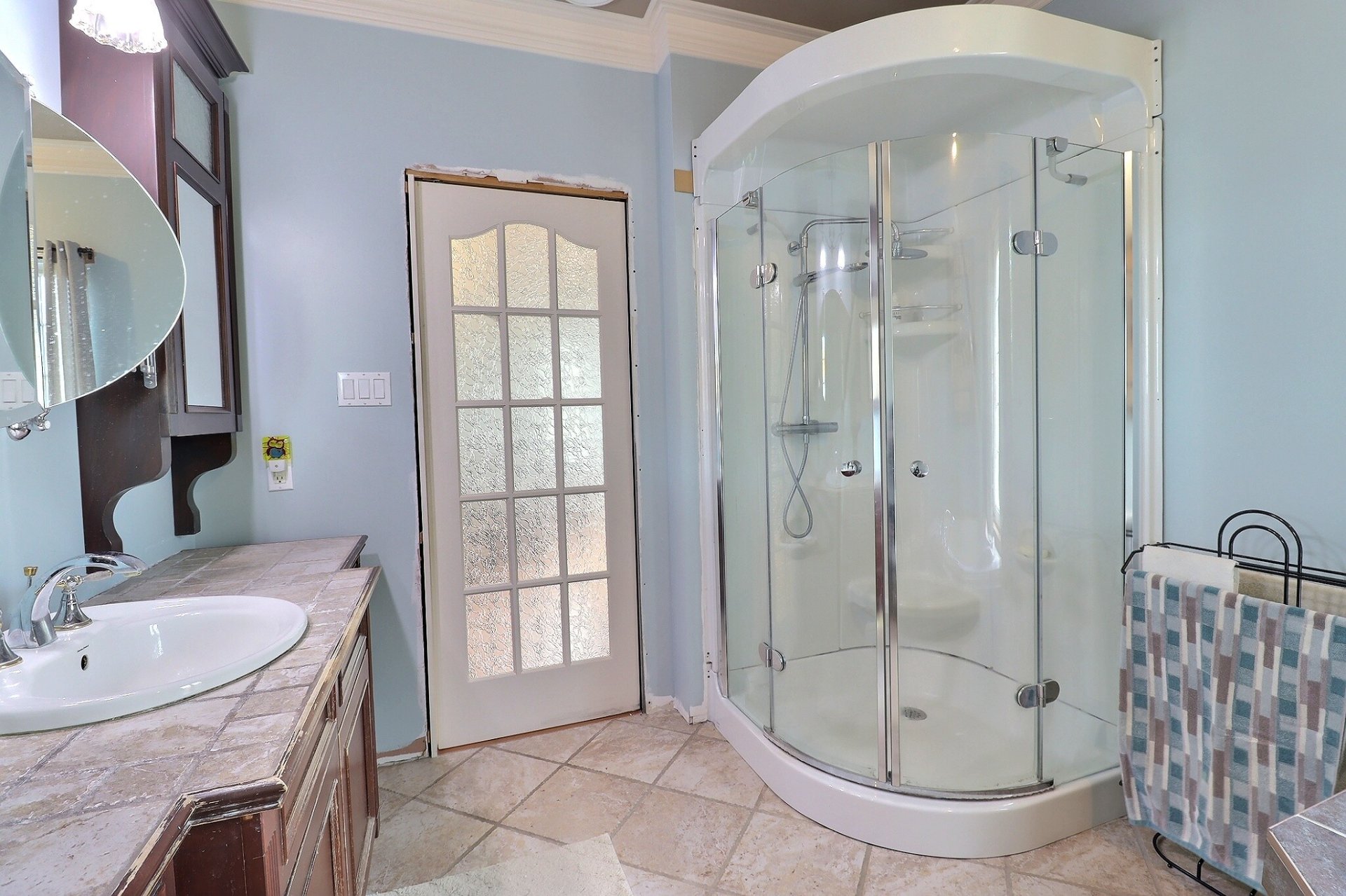 Salle de bains attenante à la CCP