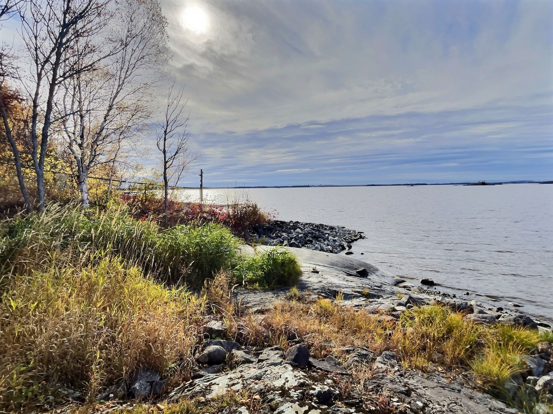 Accès au plan d'eau