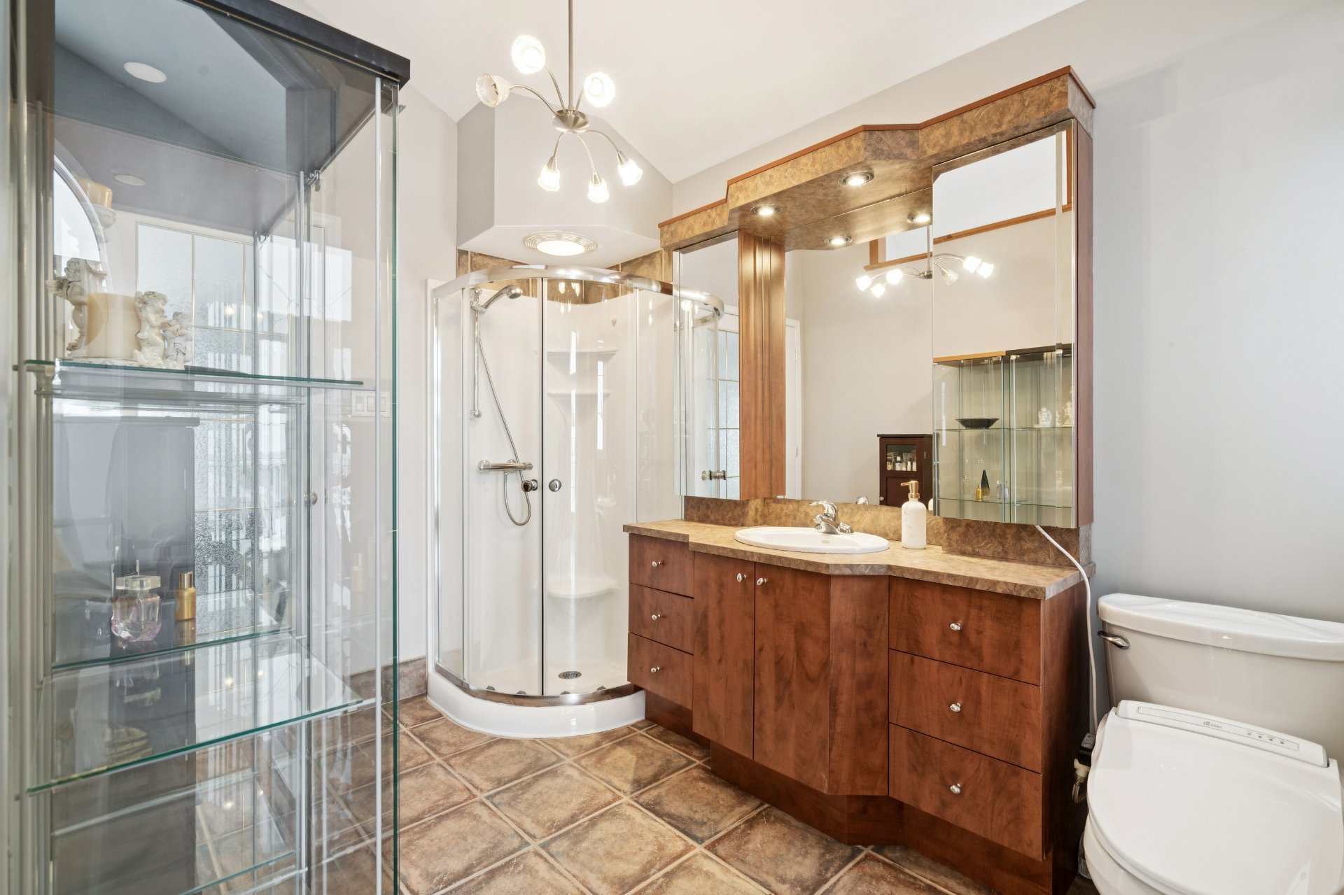 Salle de bains attenante à la CCP