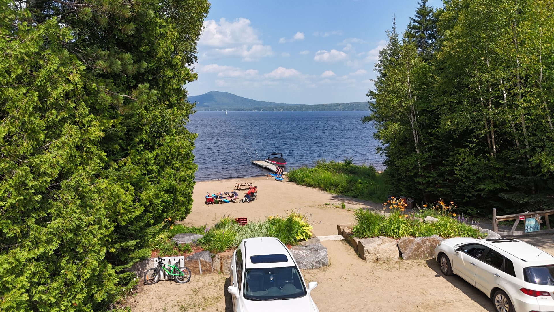 Accès au plan d'eau