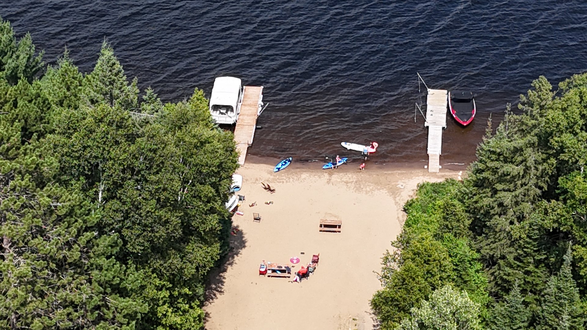 Accès au plan d'eau