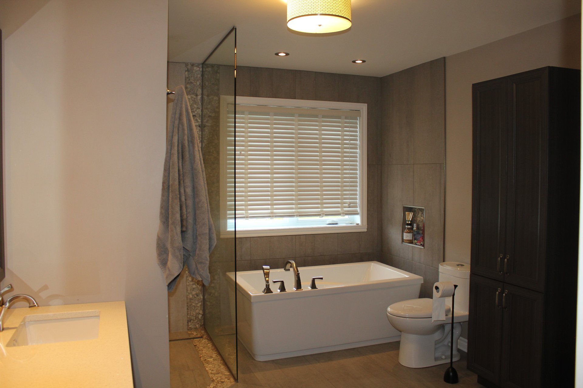 Douche indépendante et céramique