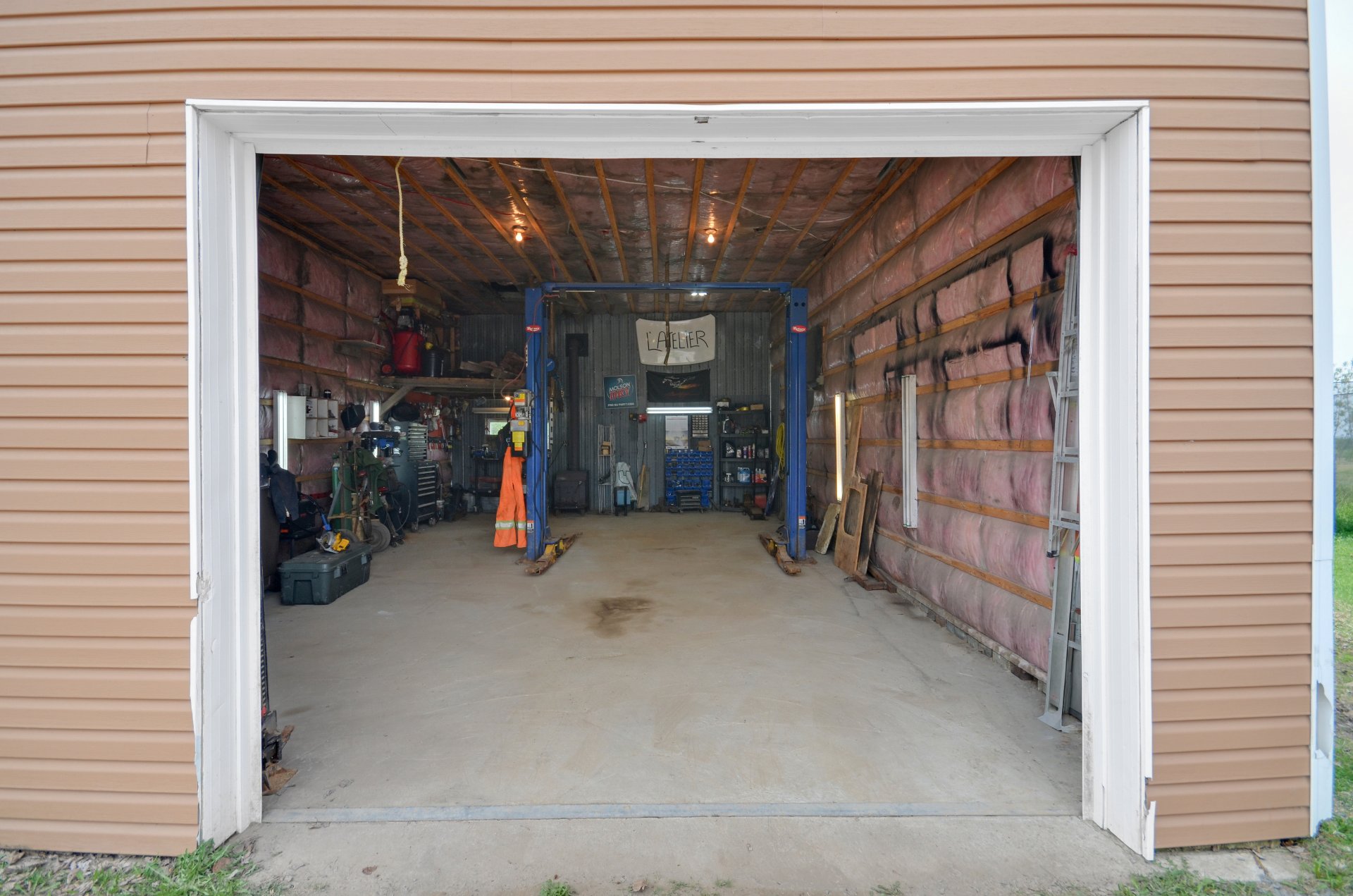 Garage