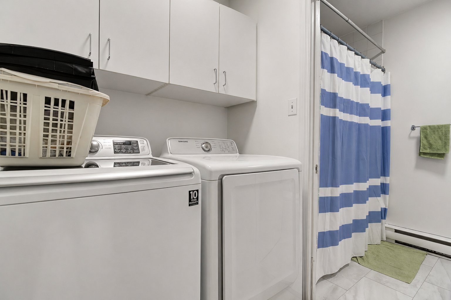 4688 (3e étage) - Loué 1167$/mois