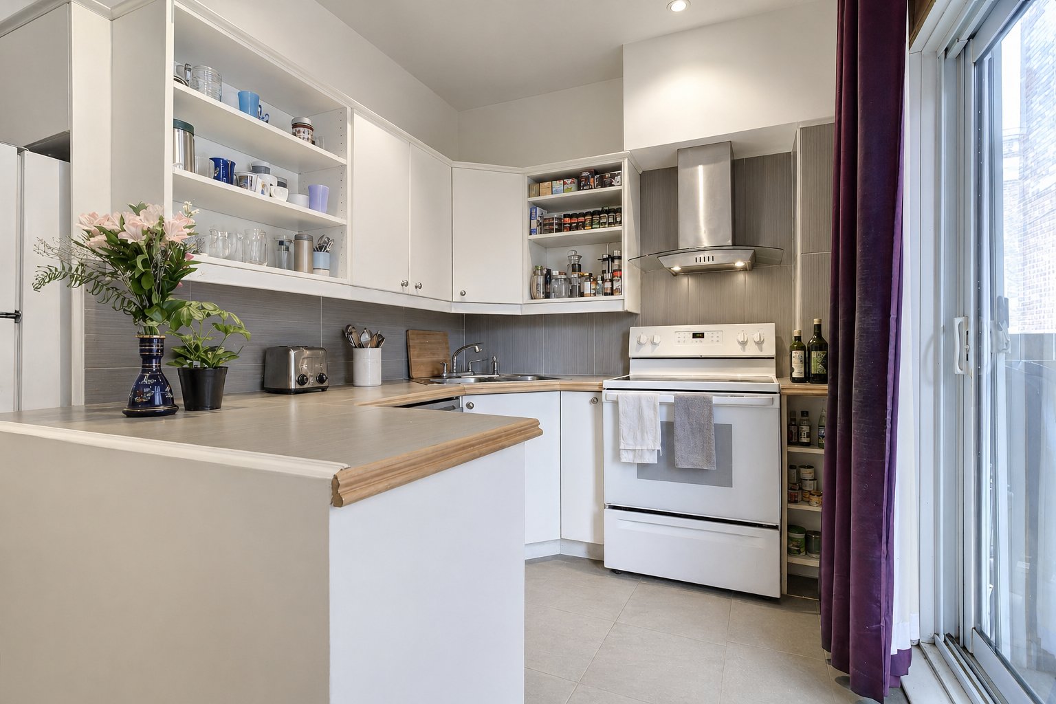 4692 (RDC+SS) - Loué 1959$/mois