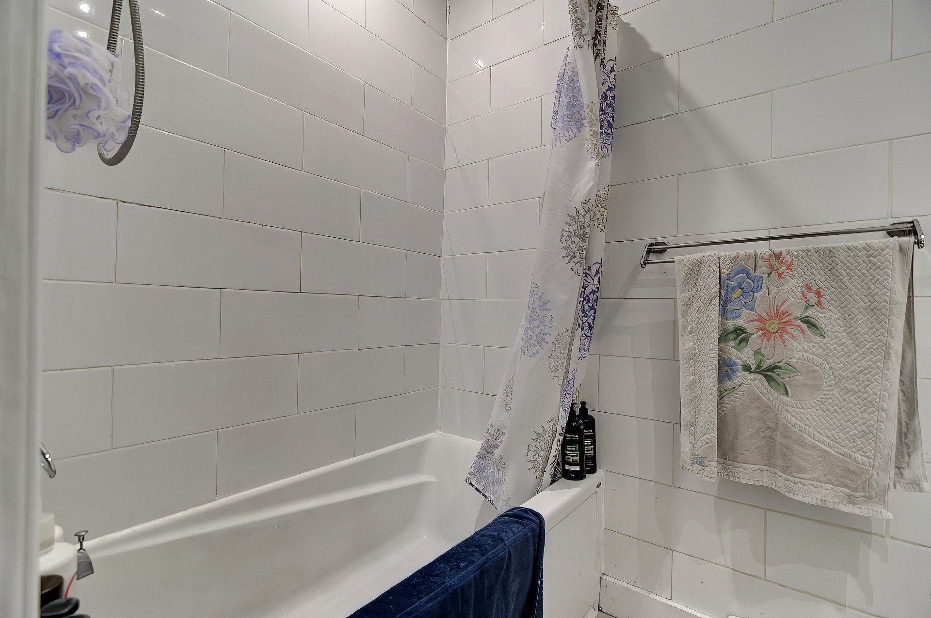 4692 (RDC+SS) - Loué 1959$/mois