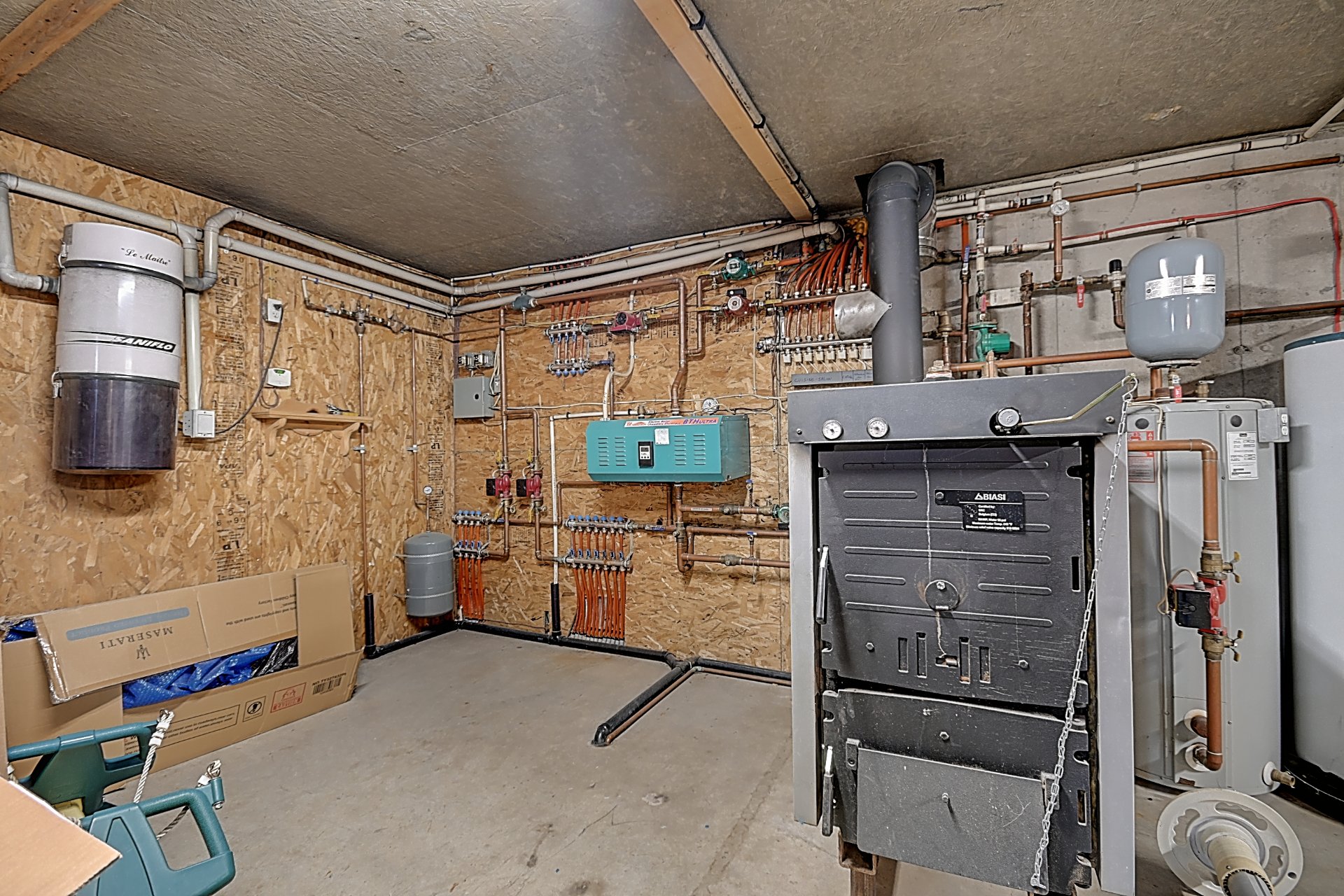 fournaise bois et installation chauffant