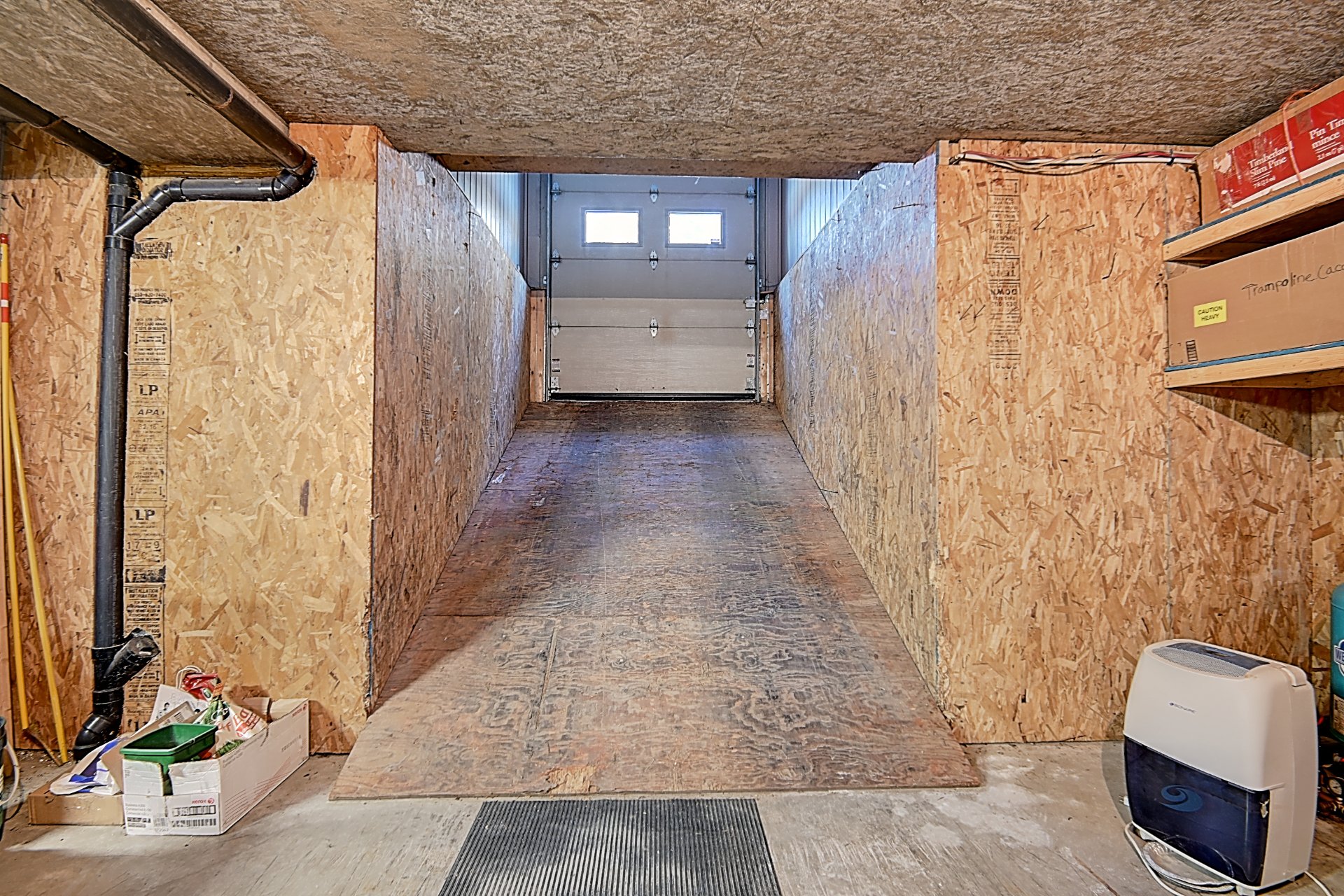 entré dessous du garage