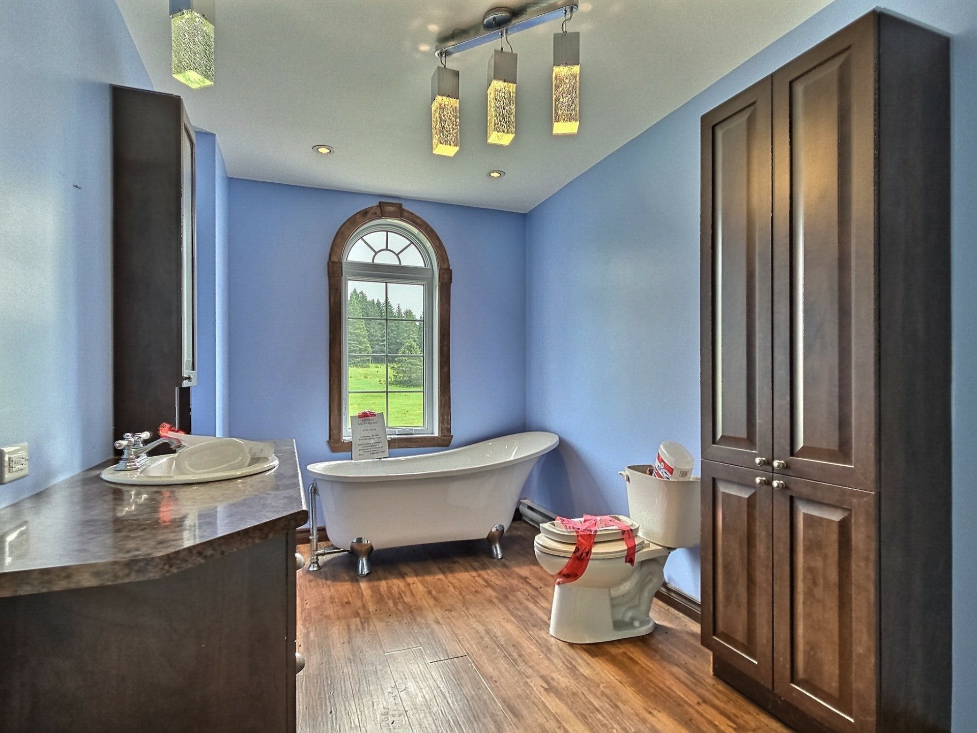 Ensuite bathroom