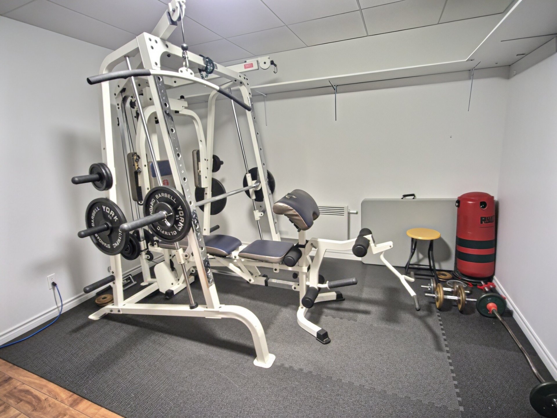 Salle exercice ou rangement