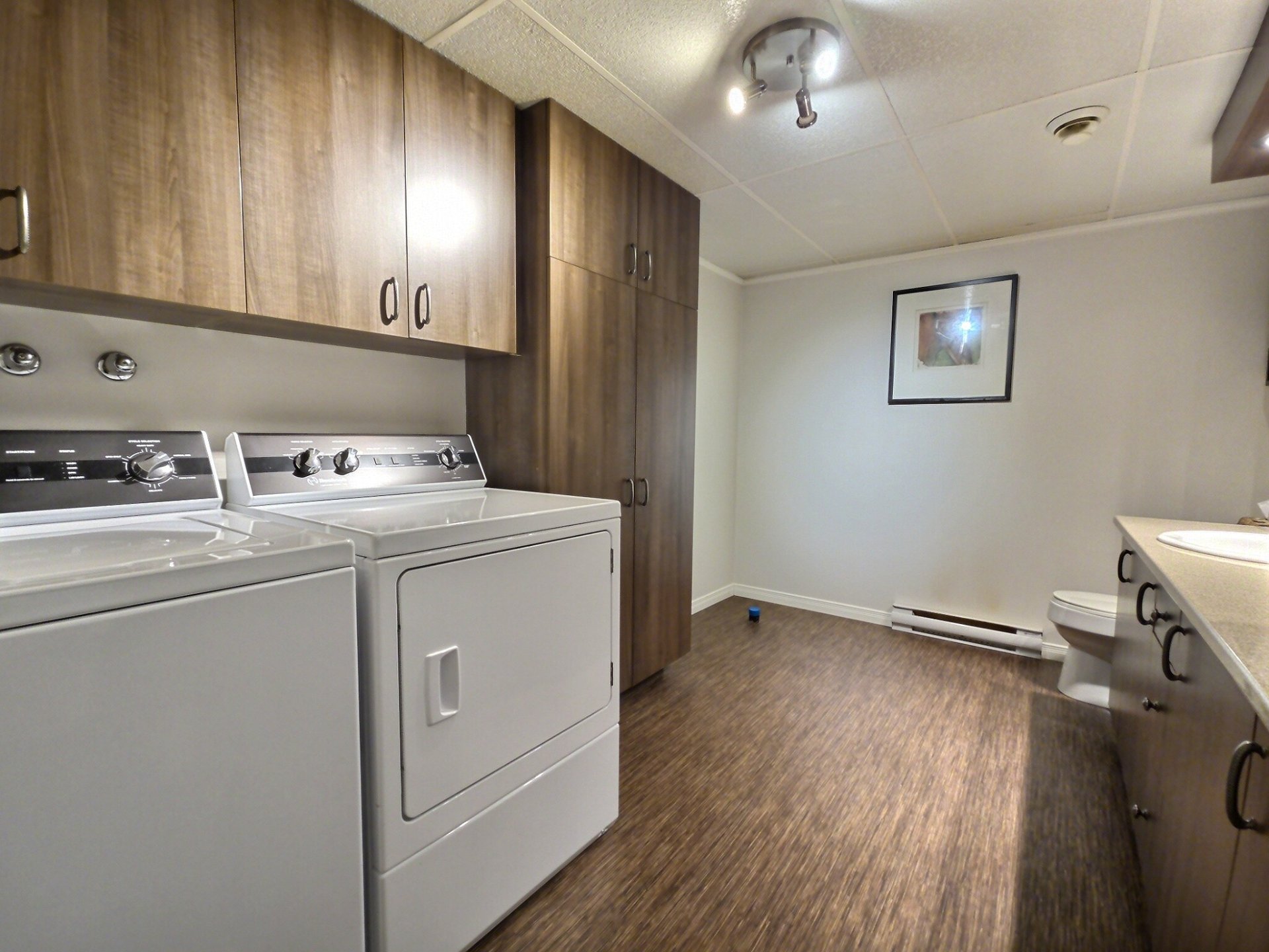 Sous-Sol Laveuse-Sécheuse