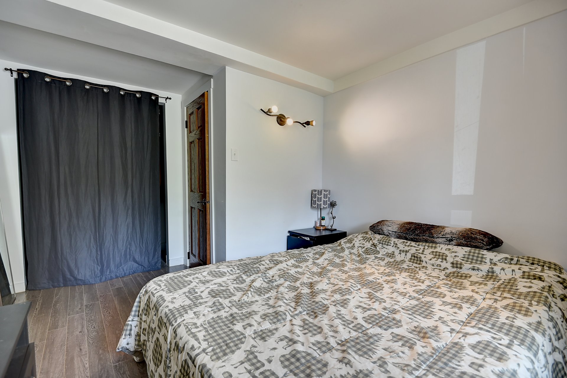 Appartement arrière 4 1/2