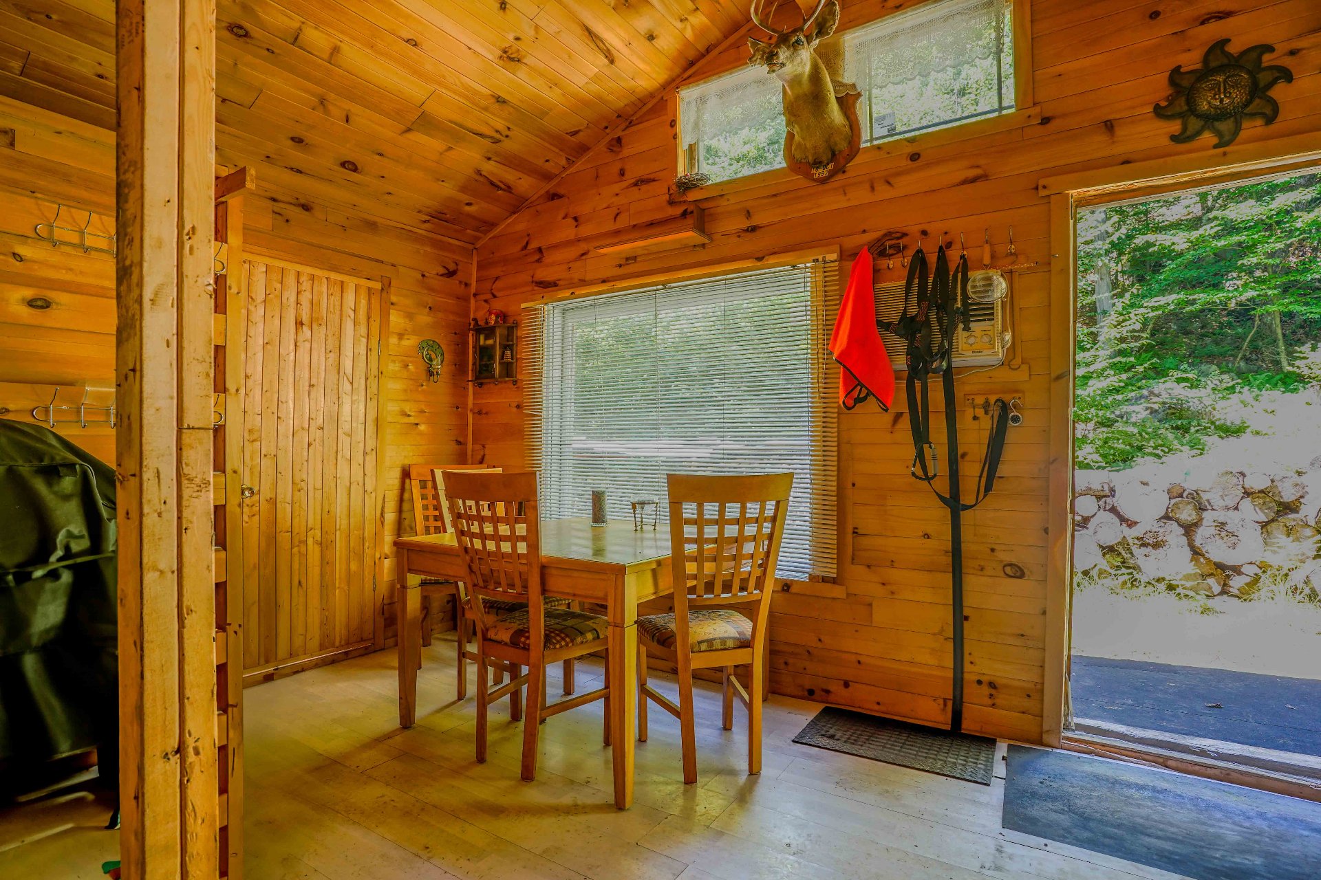 Intérieur chalet sur pilotis