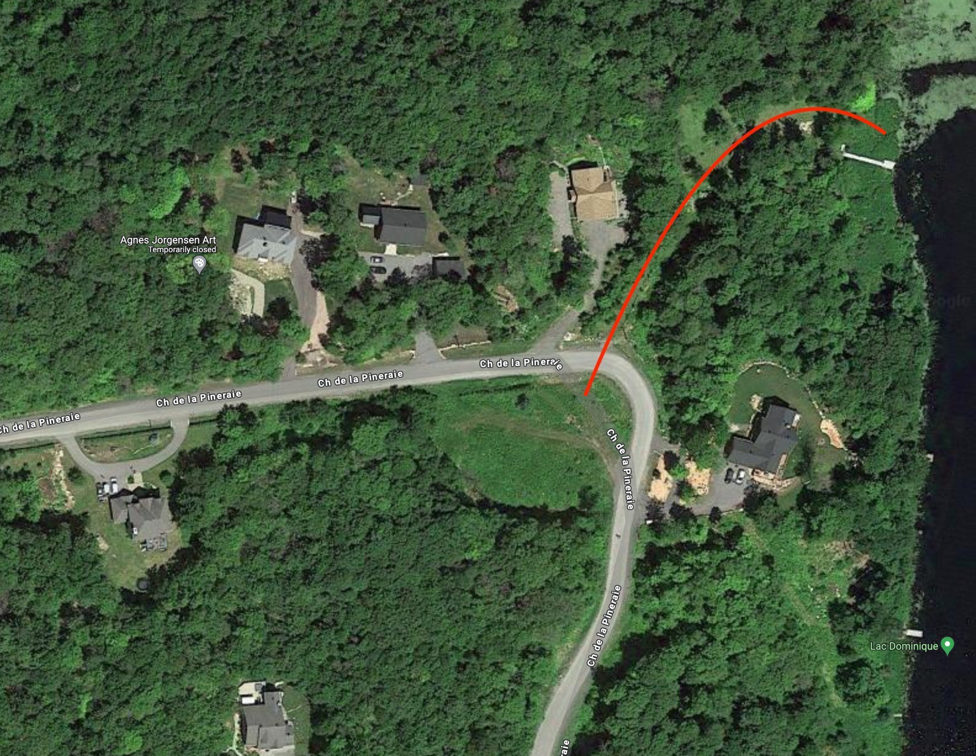 Access to Lake Dominique