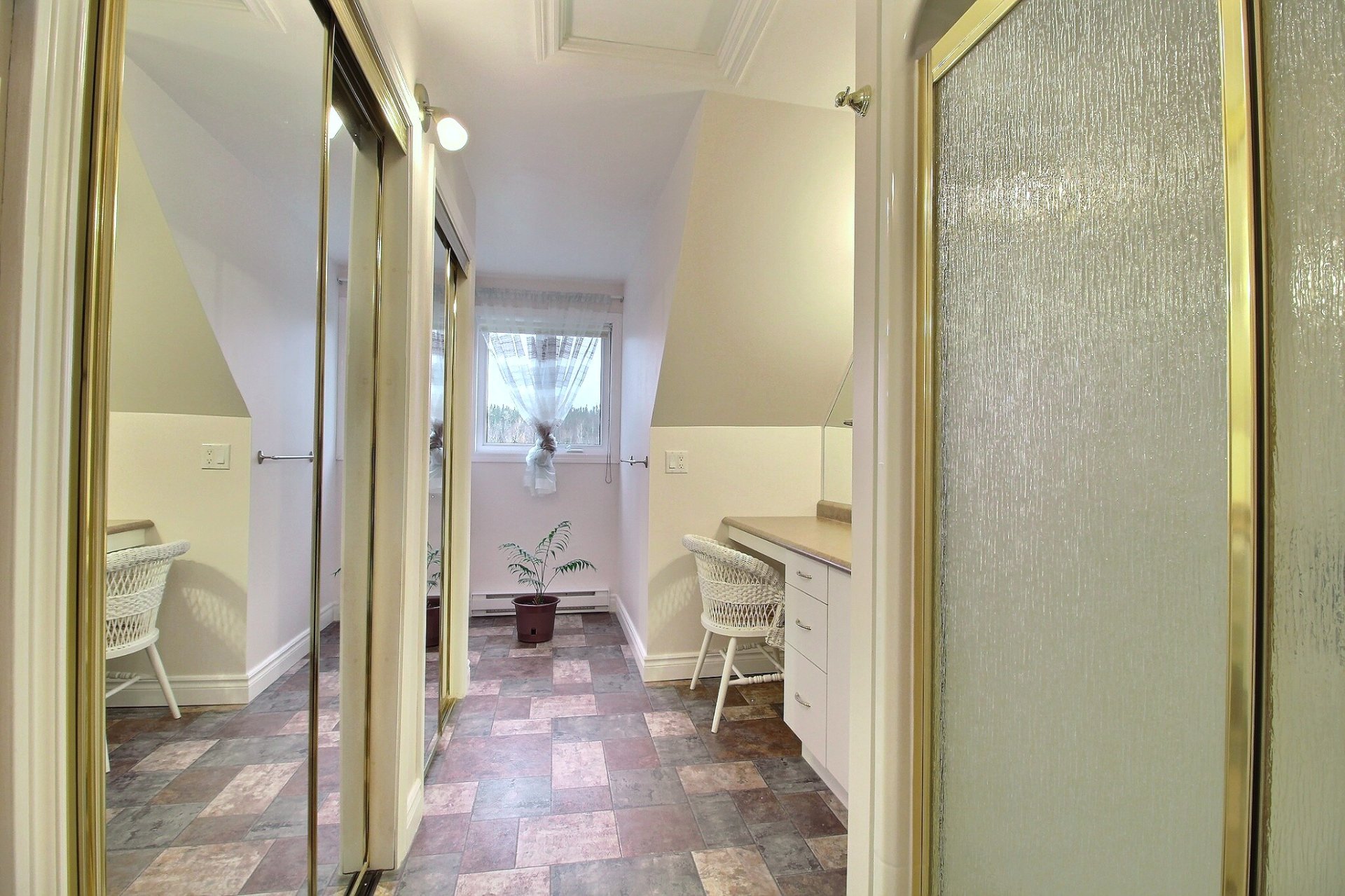 Salle de bains attenante à la CCP