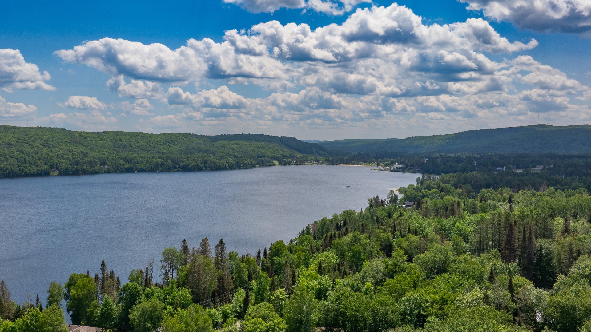 Vue sur le lac