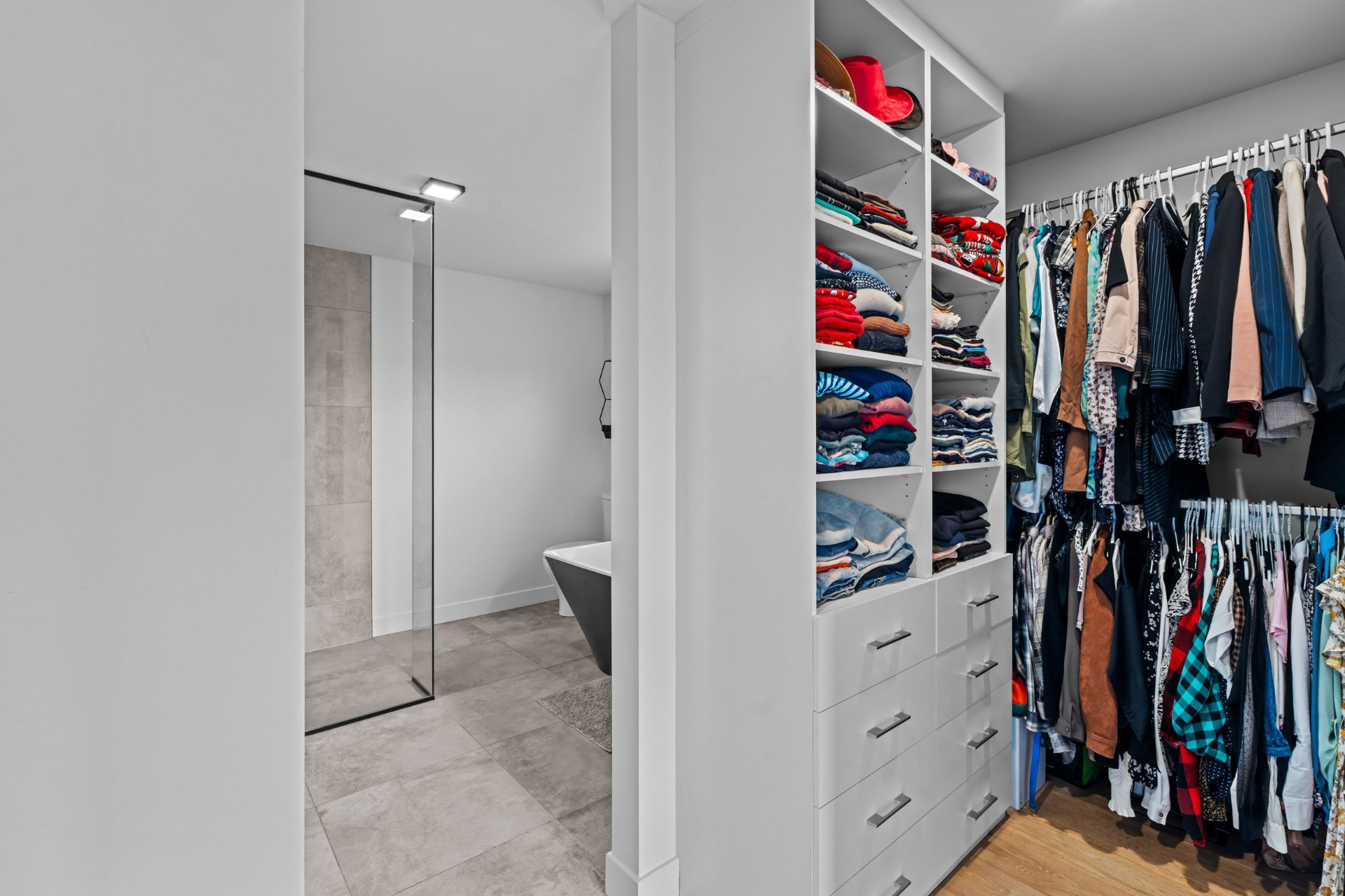 Walk-in closet