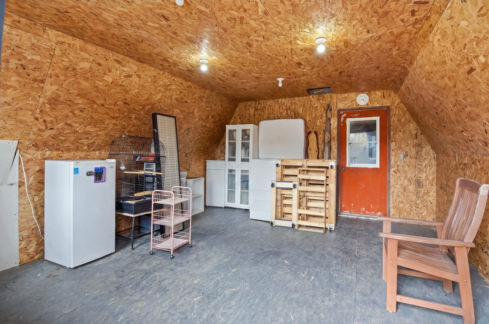 Intérieur du bâtiment secondaire