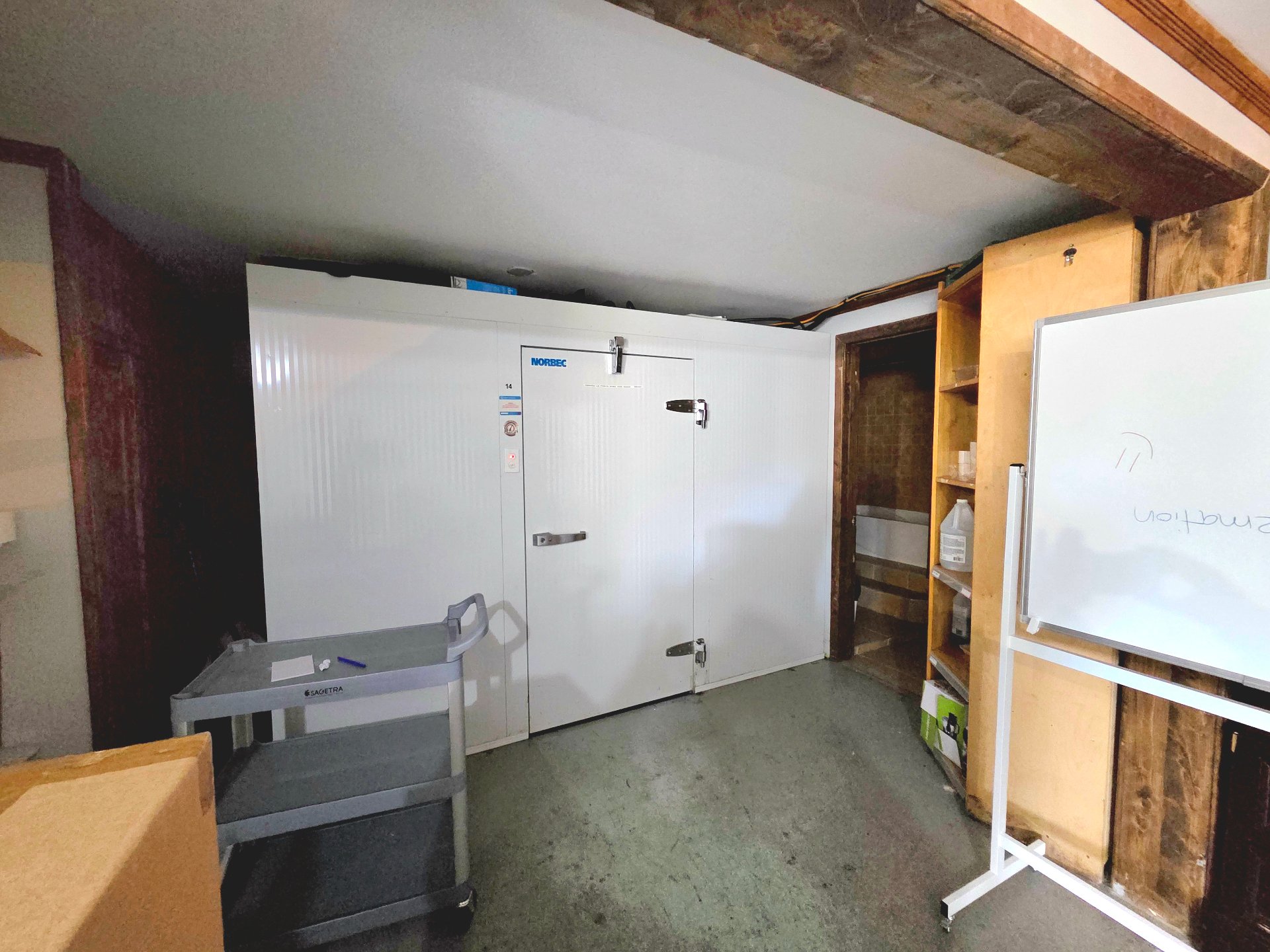 Cave/ chambre froide