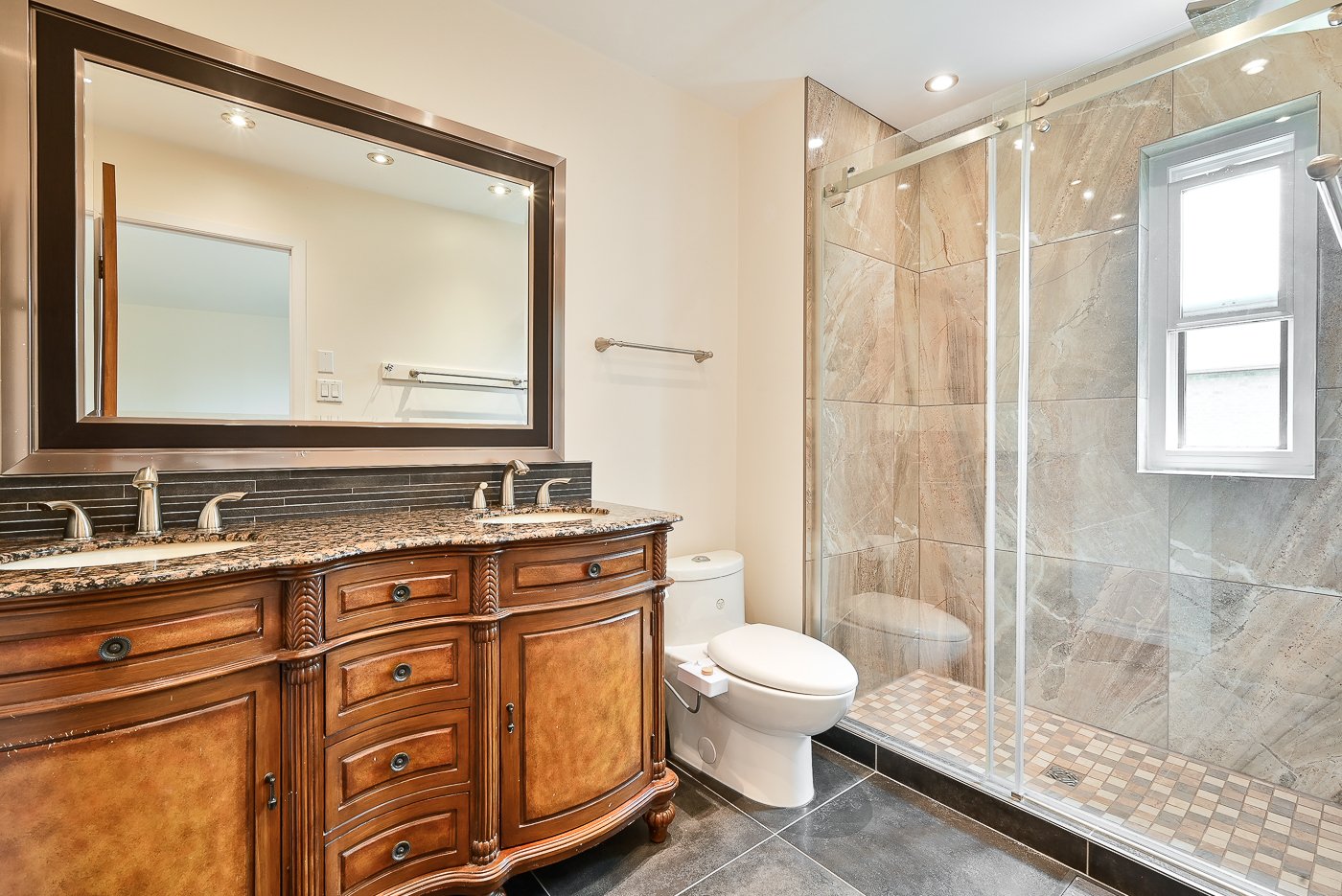 Ensuite bathroom