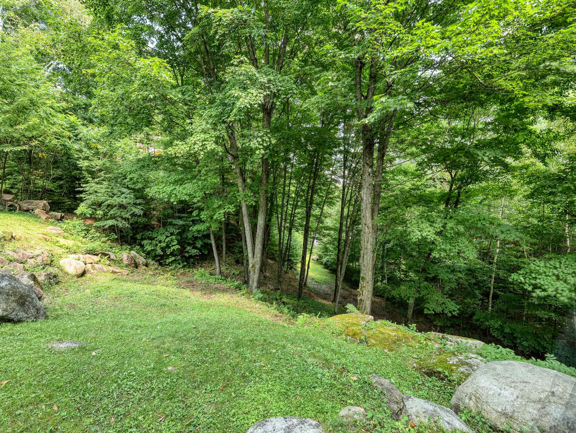 Accès au plan d'eau