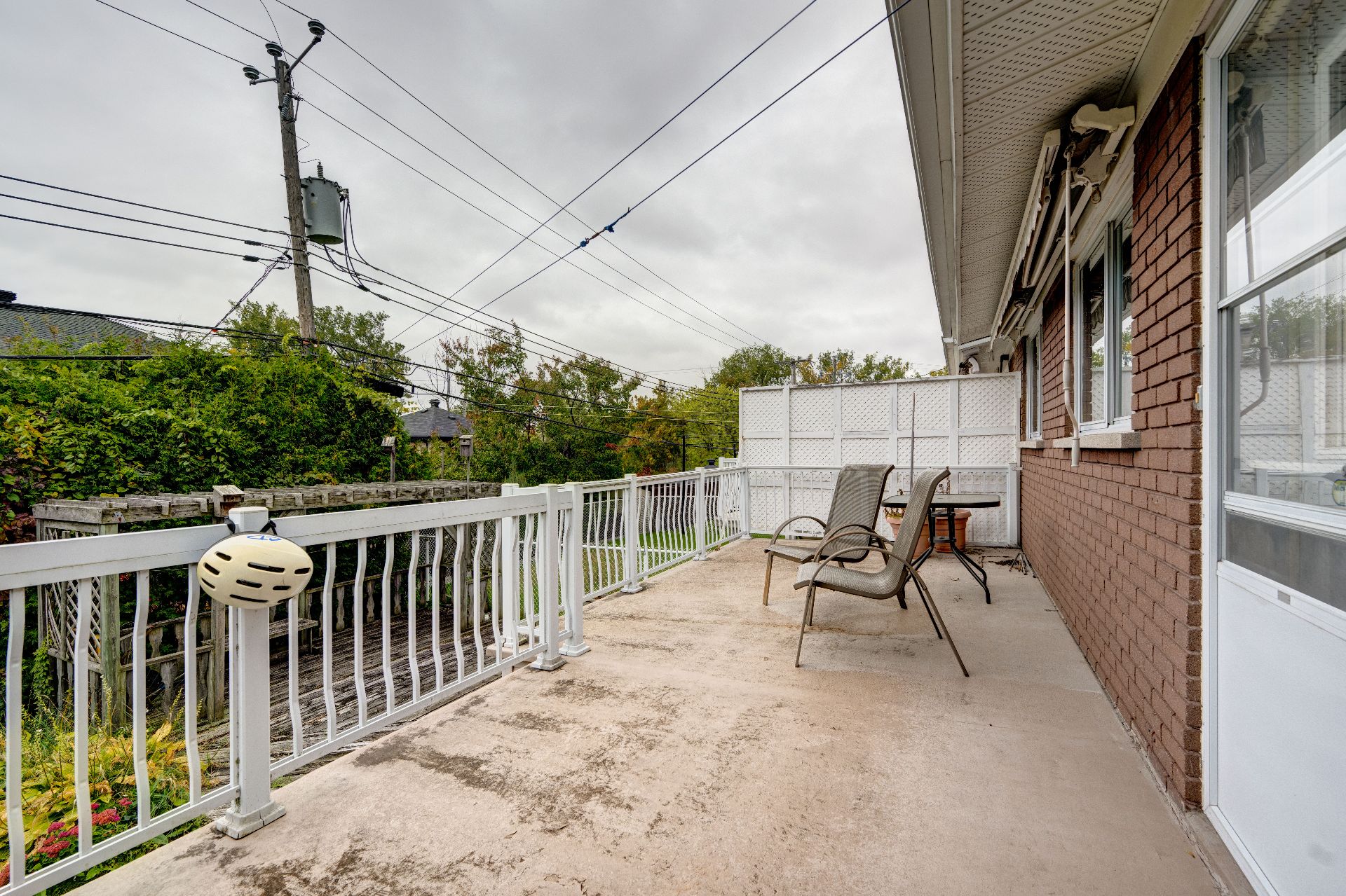 Rangement sous le balcon