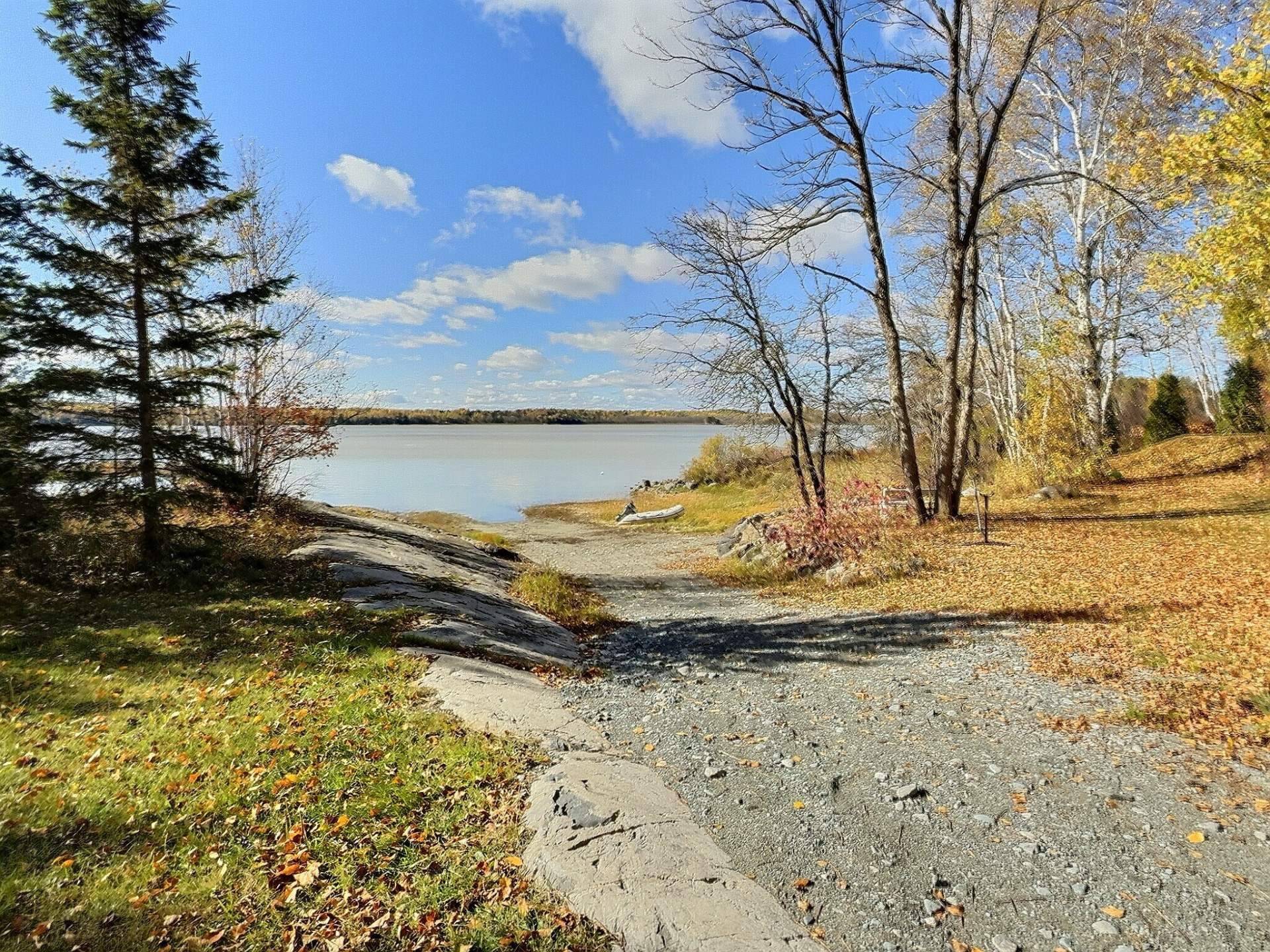 Descente de bateau en face