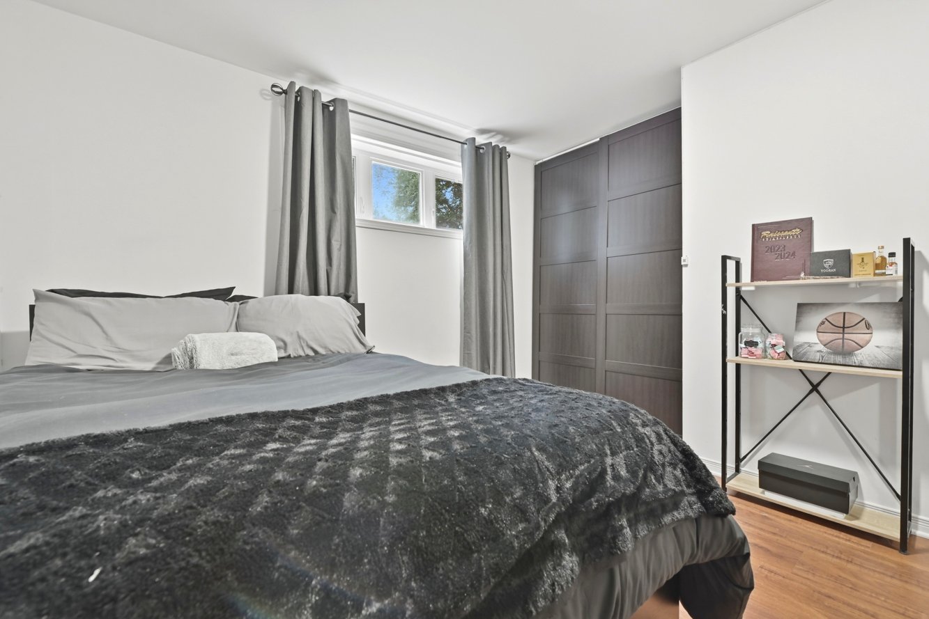 Armoire PAX incluse